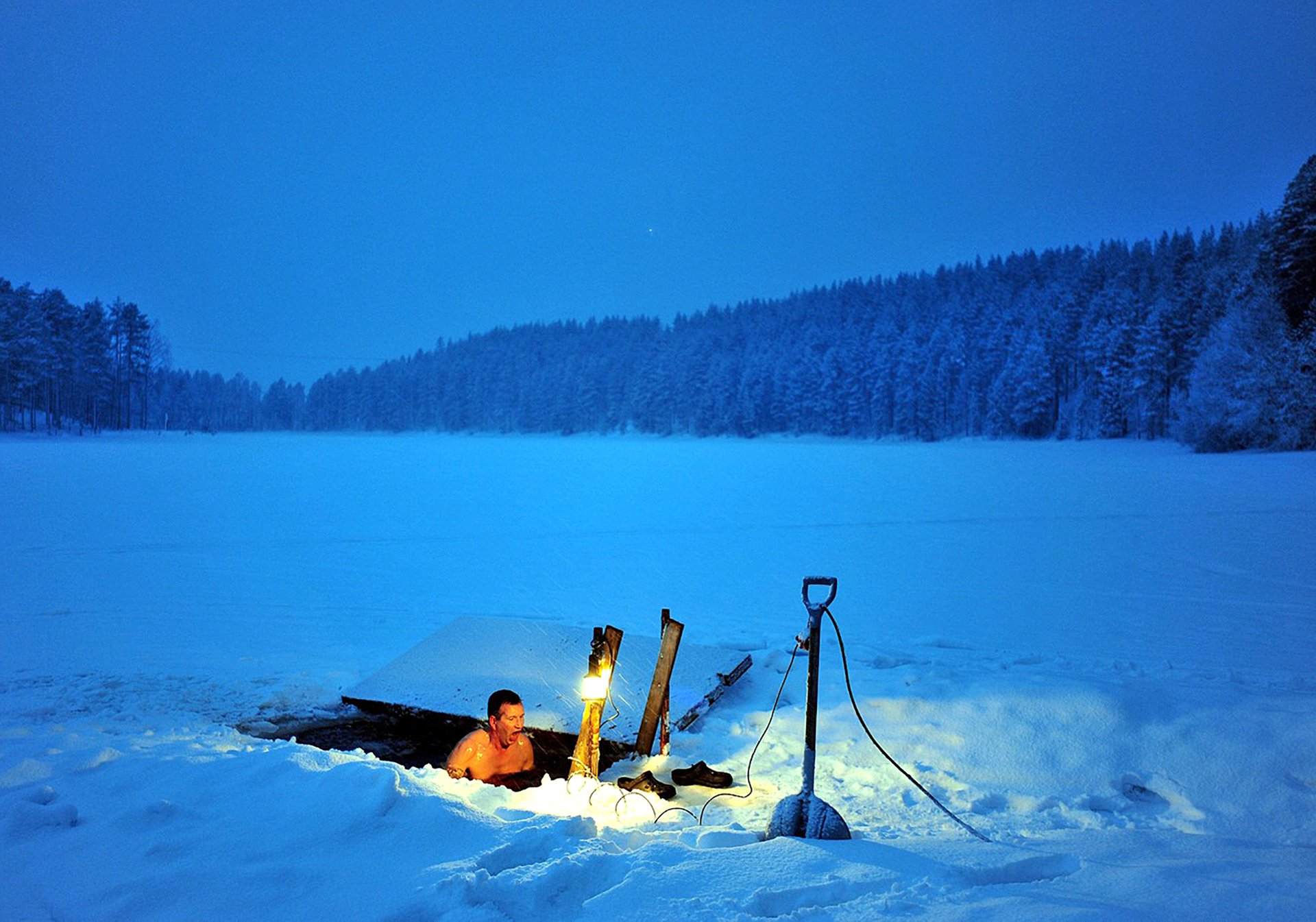 Finové se před nepříznivým počasím a podmínkami neskrývají nebo se jim nevyhýbají