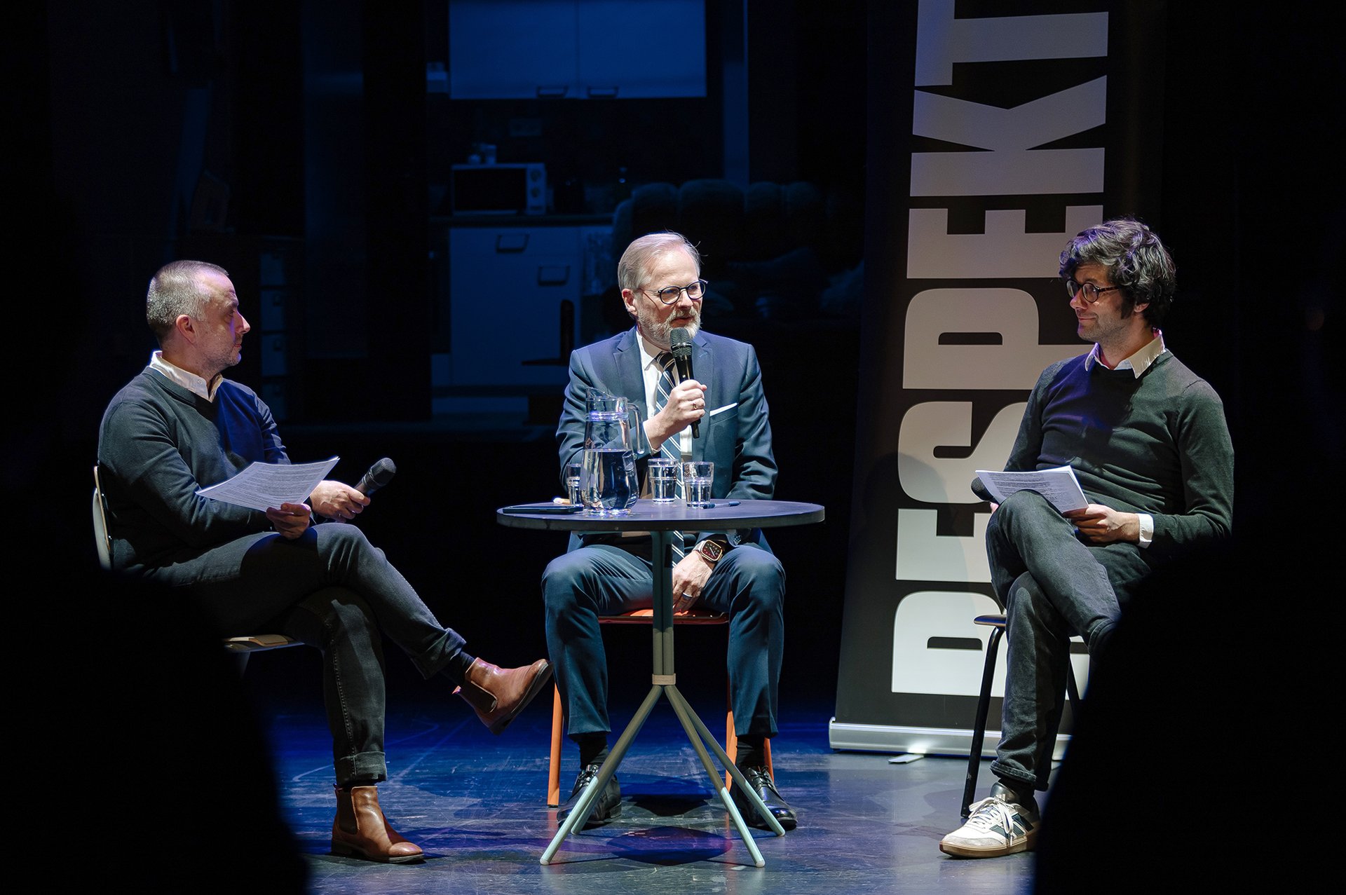 Fiala: Dění v západním světě připomíná třicátá léta. Na to už politici nestačí, zapojit se musí i občané