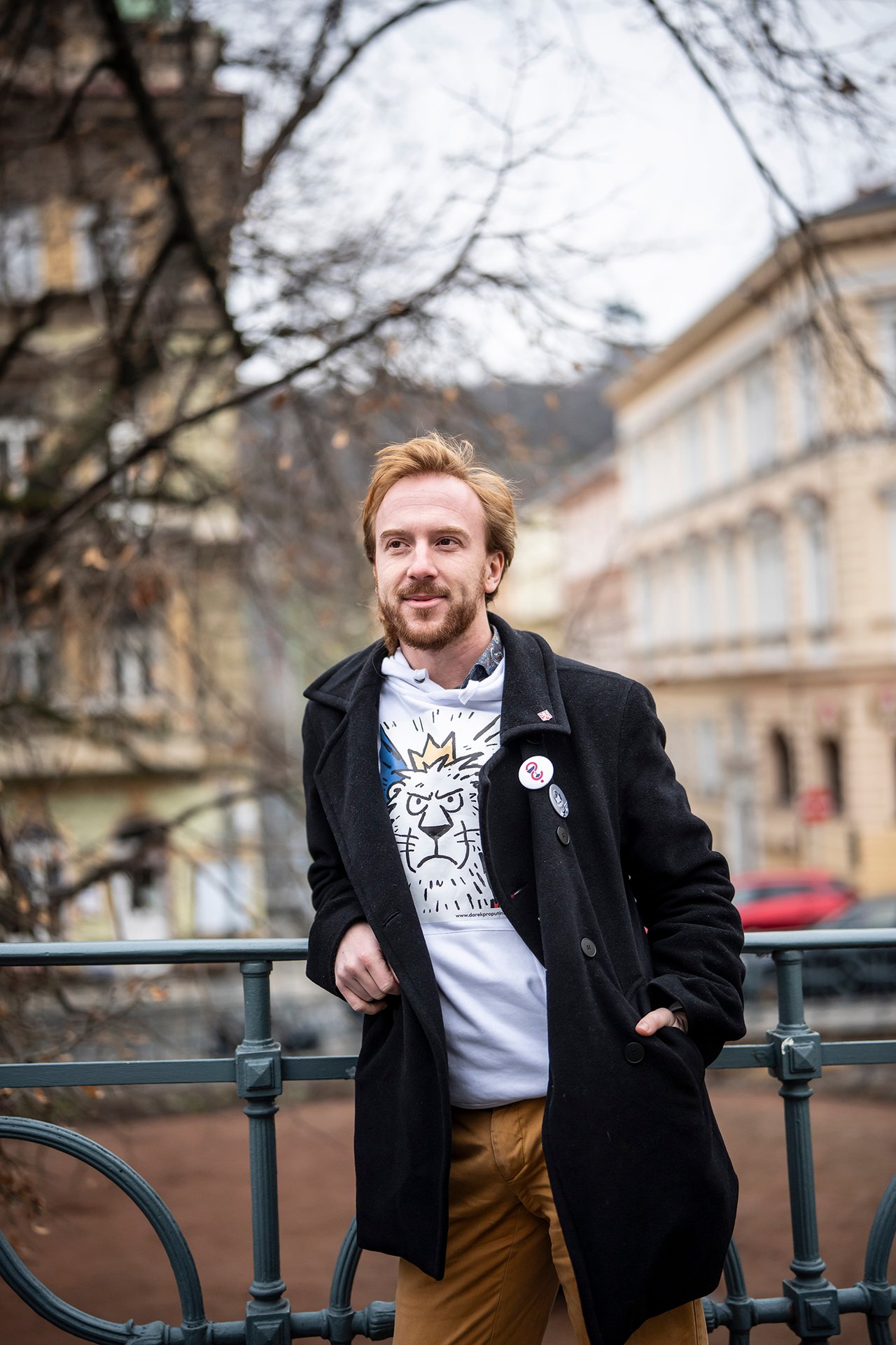 Na čtyři roky odešel do ústraní. Teď je zpátky.