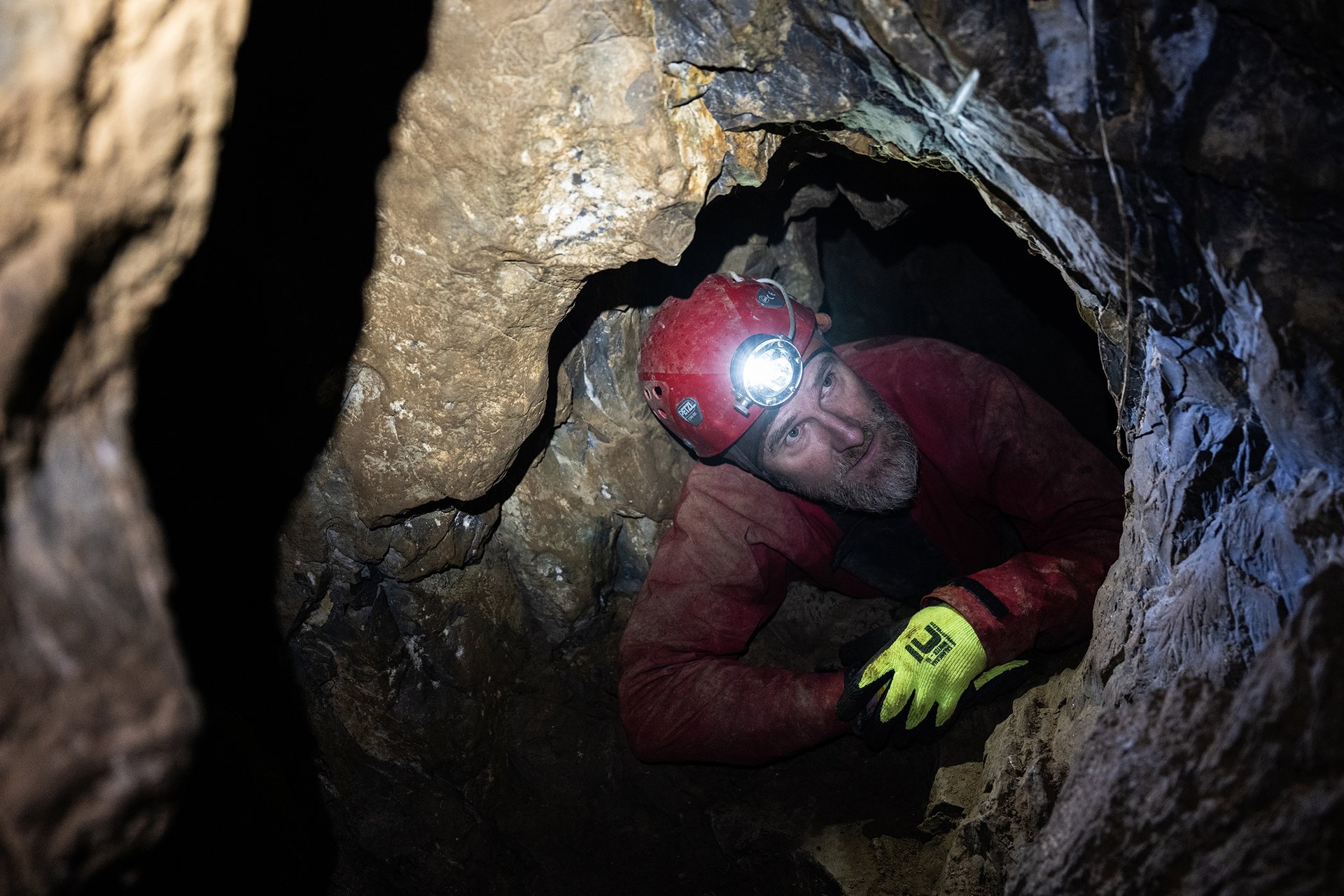 Jeskyně v Moravském krasu.  Svážná studna, Rudice na Blanensku.