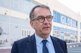 e mnohem levnější investovat do chudých lidí, když jsou ještě doma ve své vlasti, než později platit za důsledky neregulérní migrace. (Martin Frick)