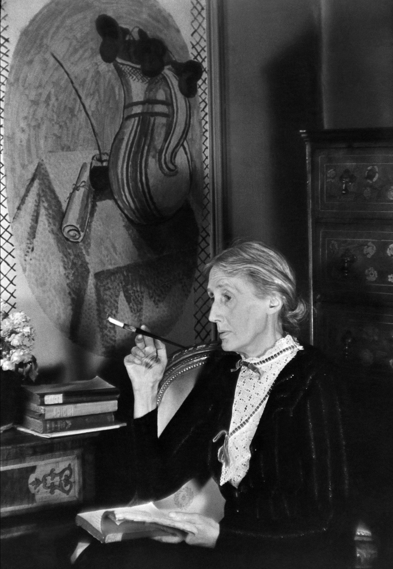 Mezitím tito brutální násilníci obcházejí kolem... (Virginia Volf)