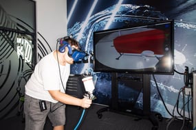 Čína může například svou produkcí levných elektroaut oslabovat evropské automobilové výrobce, tedy obor silný i v Česku. (Škoda Mladá Boleslav)