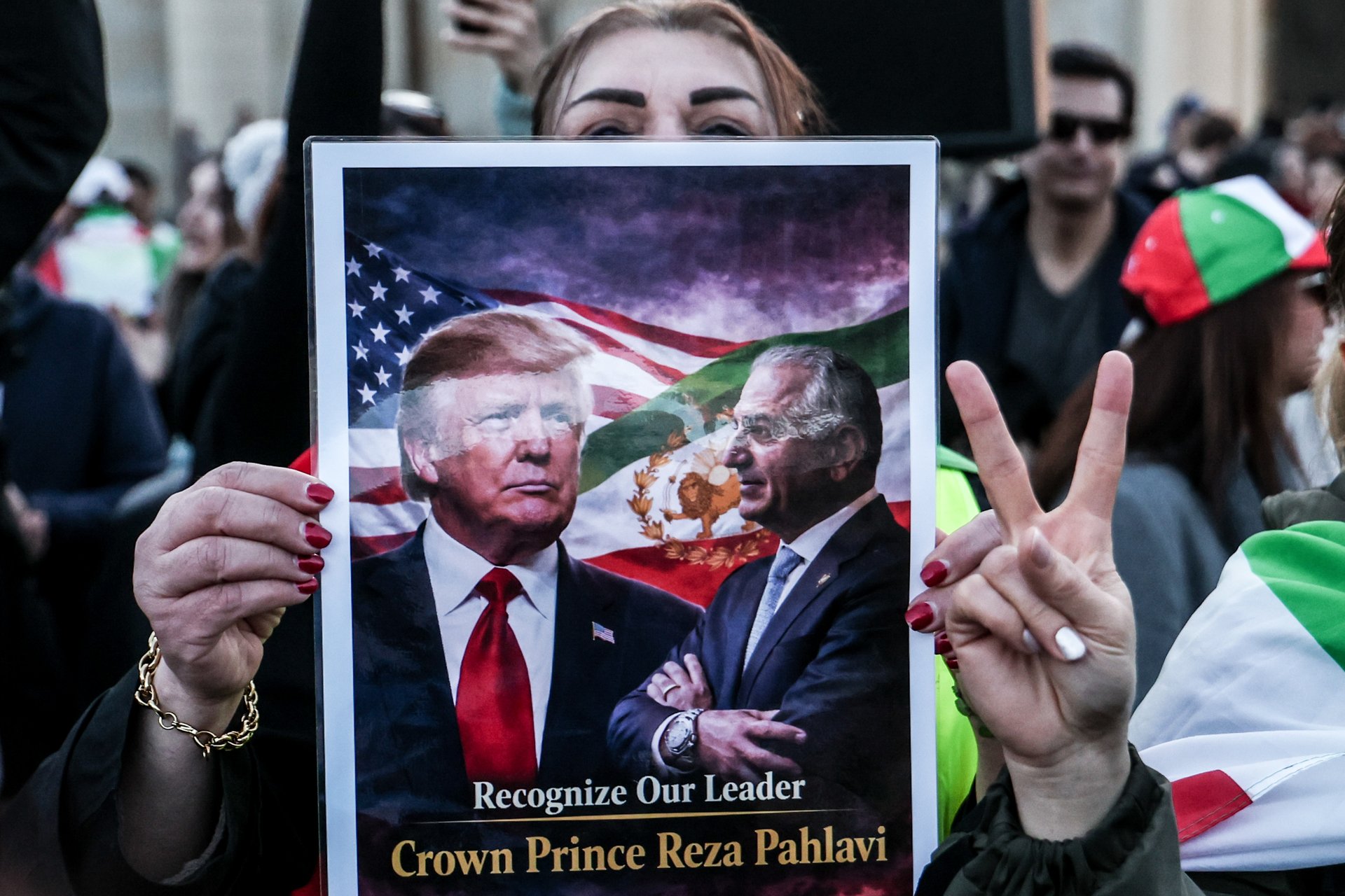 Exiled Iranians rally at Brandenburg Gate under Reza Pahlavi