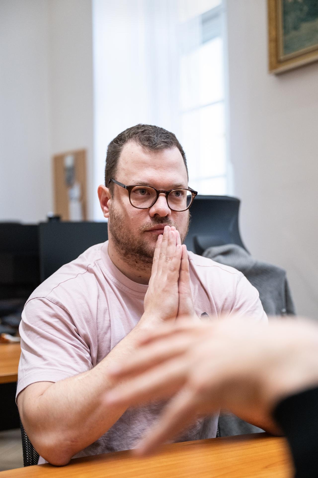 Největší problém se týká lidí, kteří sem nastoupí, chtějí odborně pracovat a po několika letech založit rodinu.