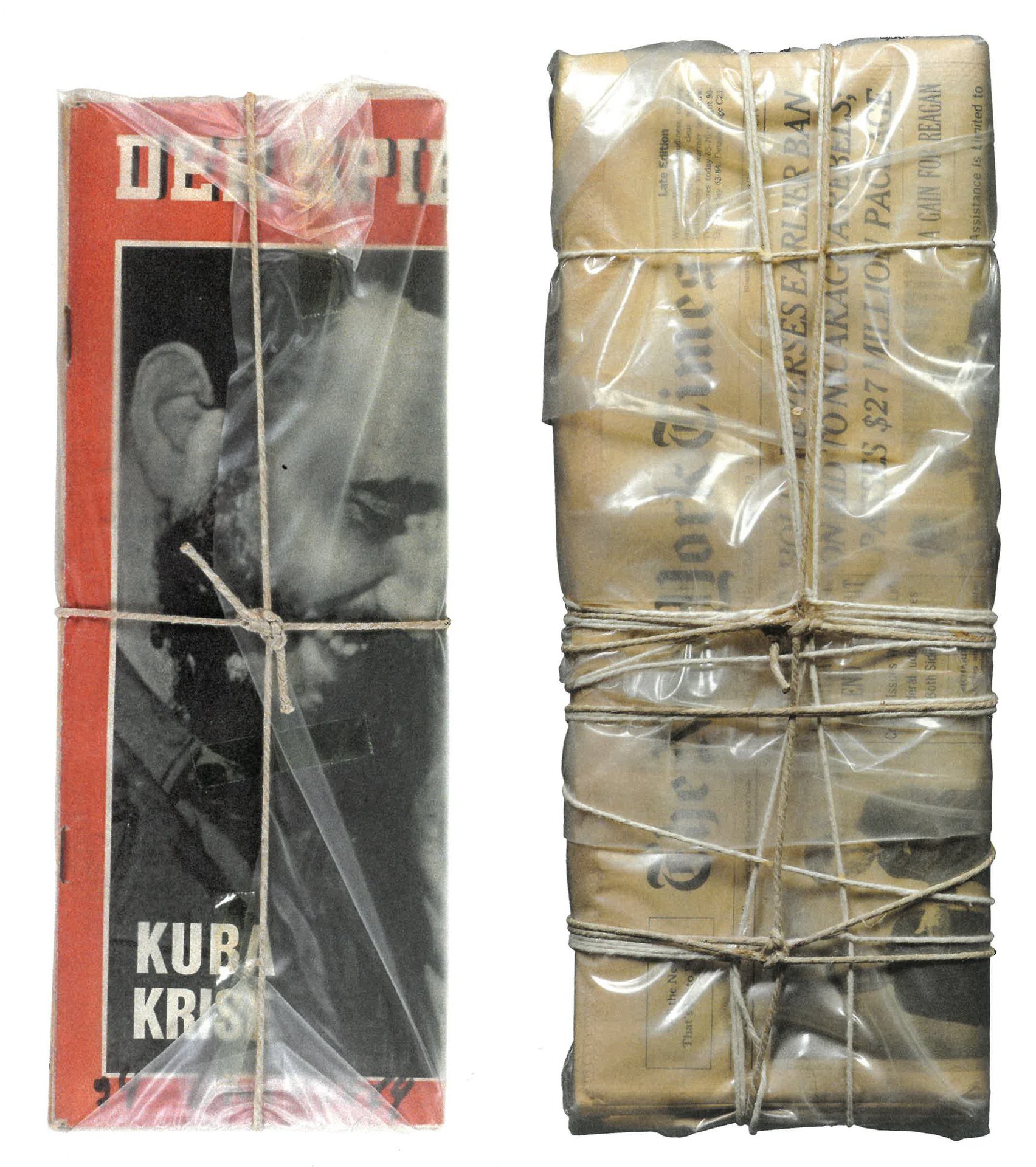 Balíky časopisu Der Spiegel a deníku The New York Times. (Christo 1963 a 1985)