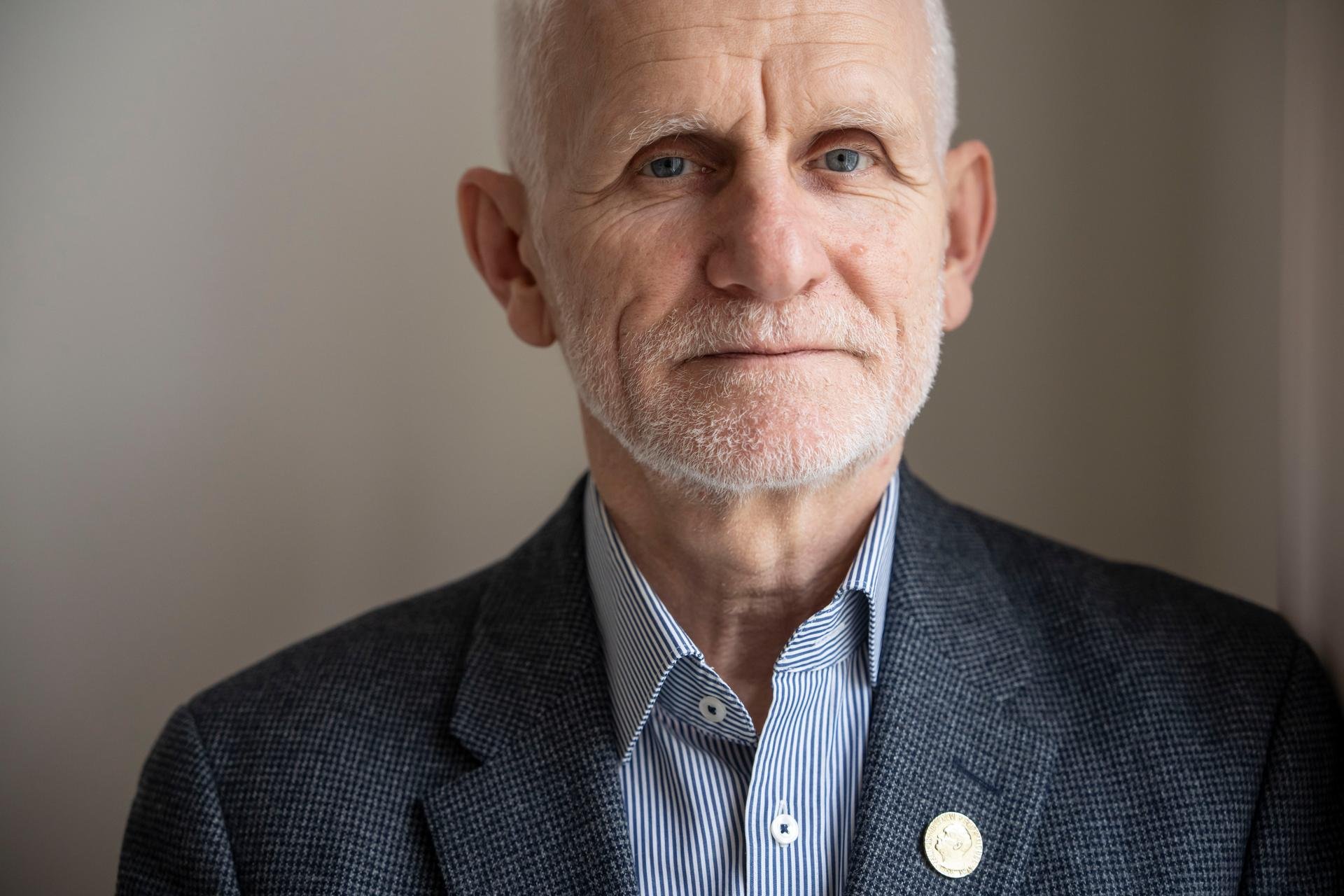 Že jsem dostal Nobelovku za mír, jsem se dozvěděl na chodbě od spoluvězně