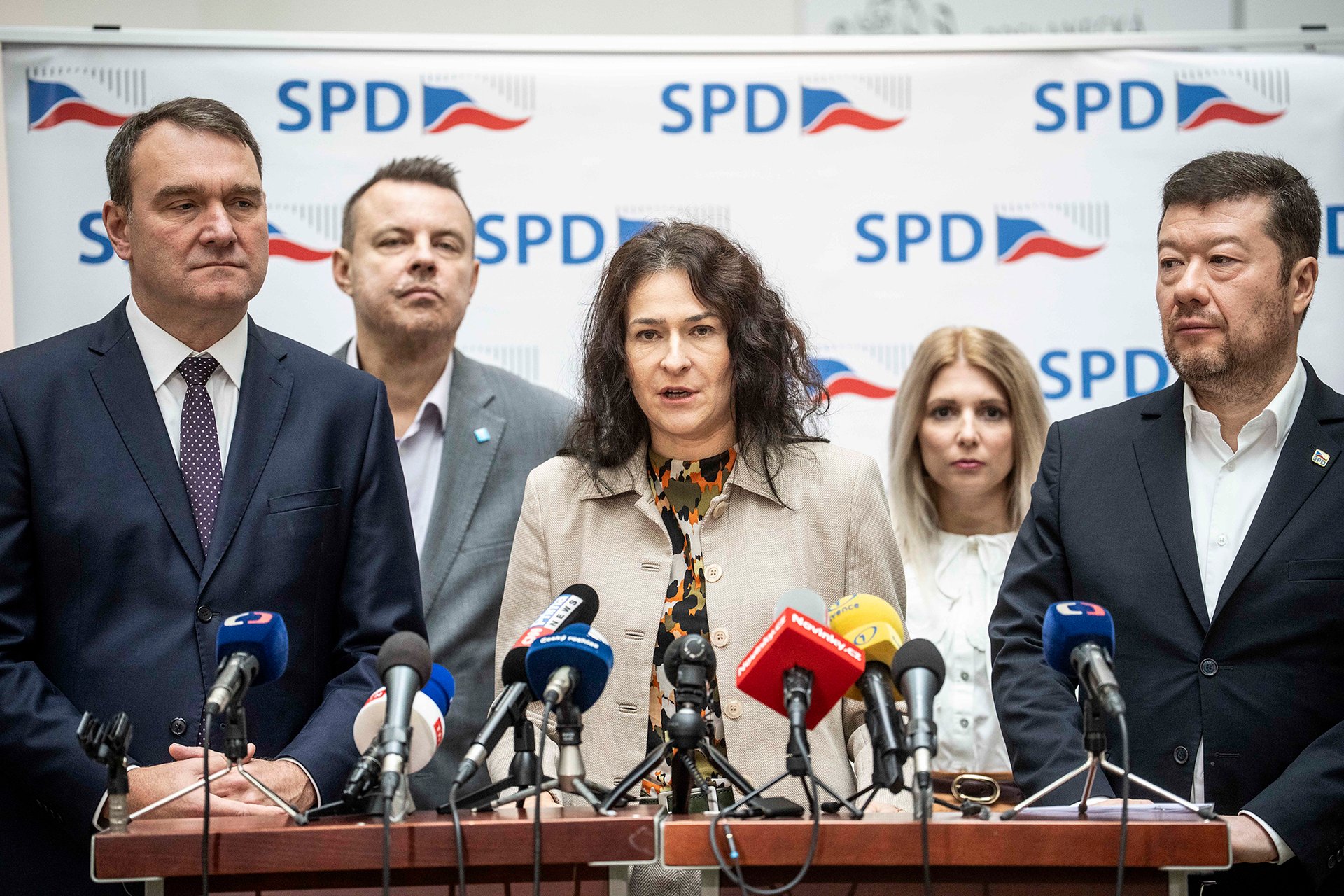 Odchází kvůli DSA, nebo proto, že špatně snáší veřejnou kritiku? (Šichtařová)