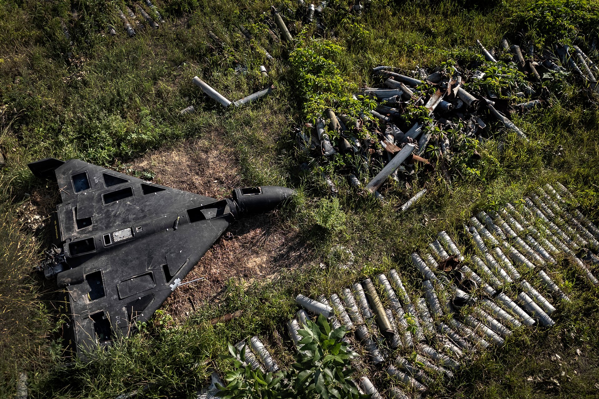 Zbytky íránského dronu Šáhid, které proti Ukrajině nasazuje Rusko.
Autor: NYT