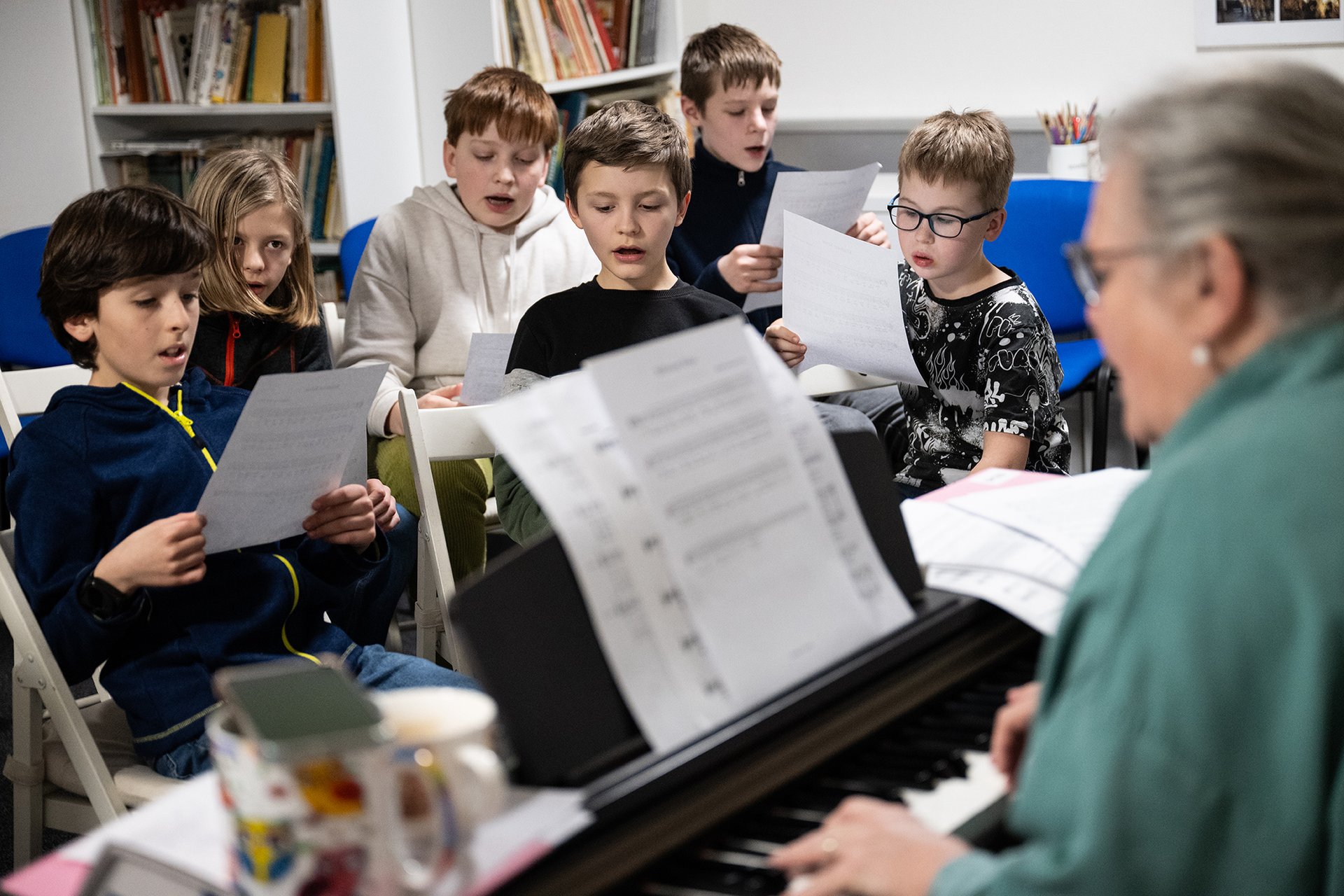 „Kluci jdou životem pomaleji, pořád myslí na nějaké jiné věci a rozptylují se." (Chlapecký pěvecký sbor Bruncvík)