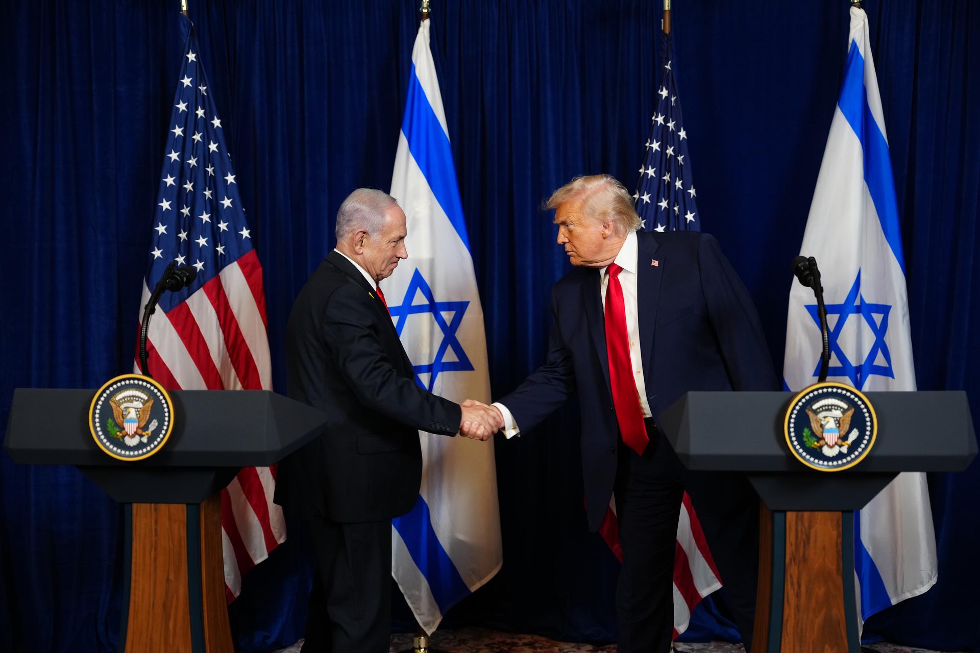 „Jsi za***nej šílenec.“ Jak se rozpadá sázka Benjamina Netanjahua na Donalda Trumpa