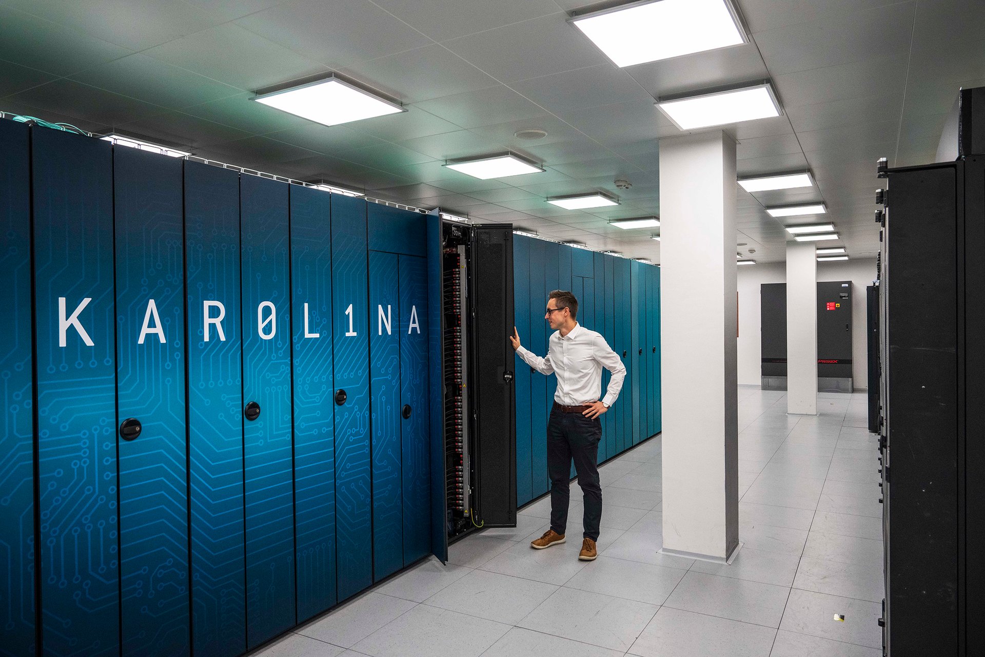 Pracuje v prostředí se sníženým obsahem kyslíku ve vzduchu. (Superpočítač Karolina)
Autor: Milan Jaroš