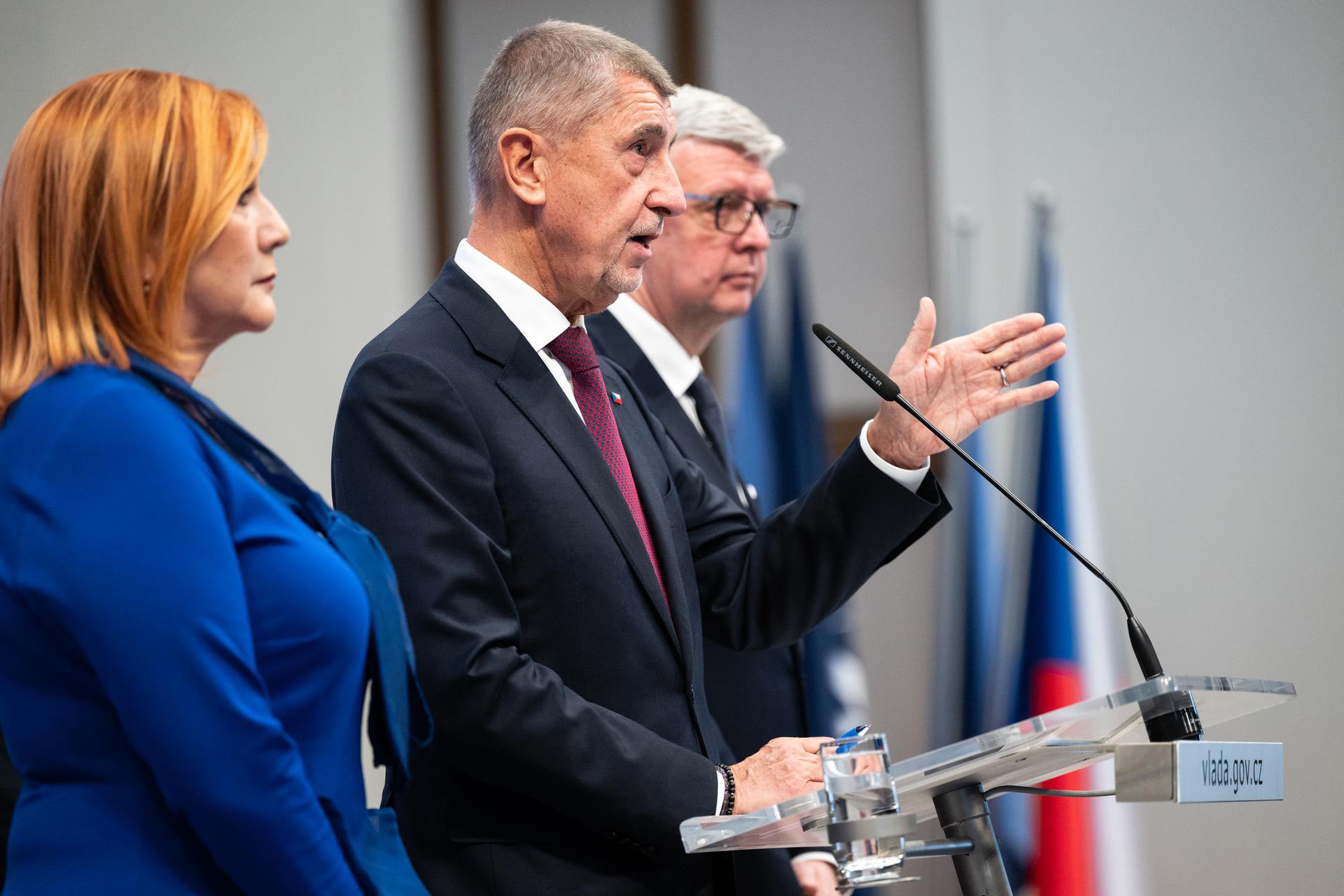 Program vlády narazil na realitu. 