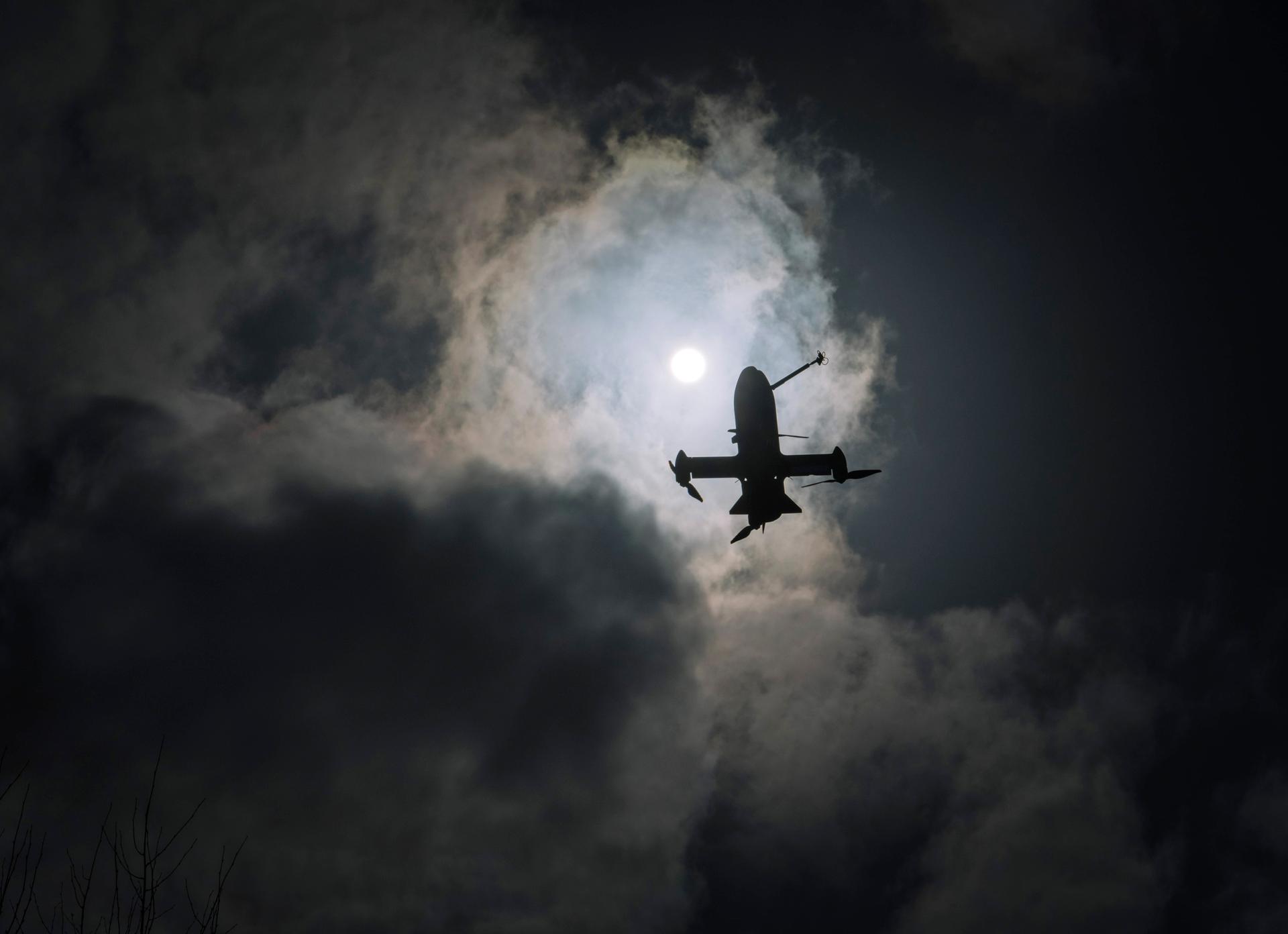 „Naší firemní filozofií je vyrábět co nejlevněji.“ (Dron P1-Sun od firmy Skyfall)