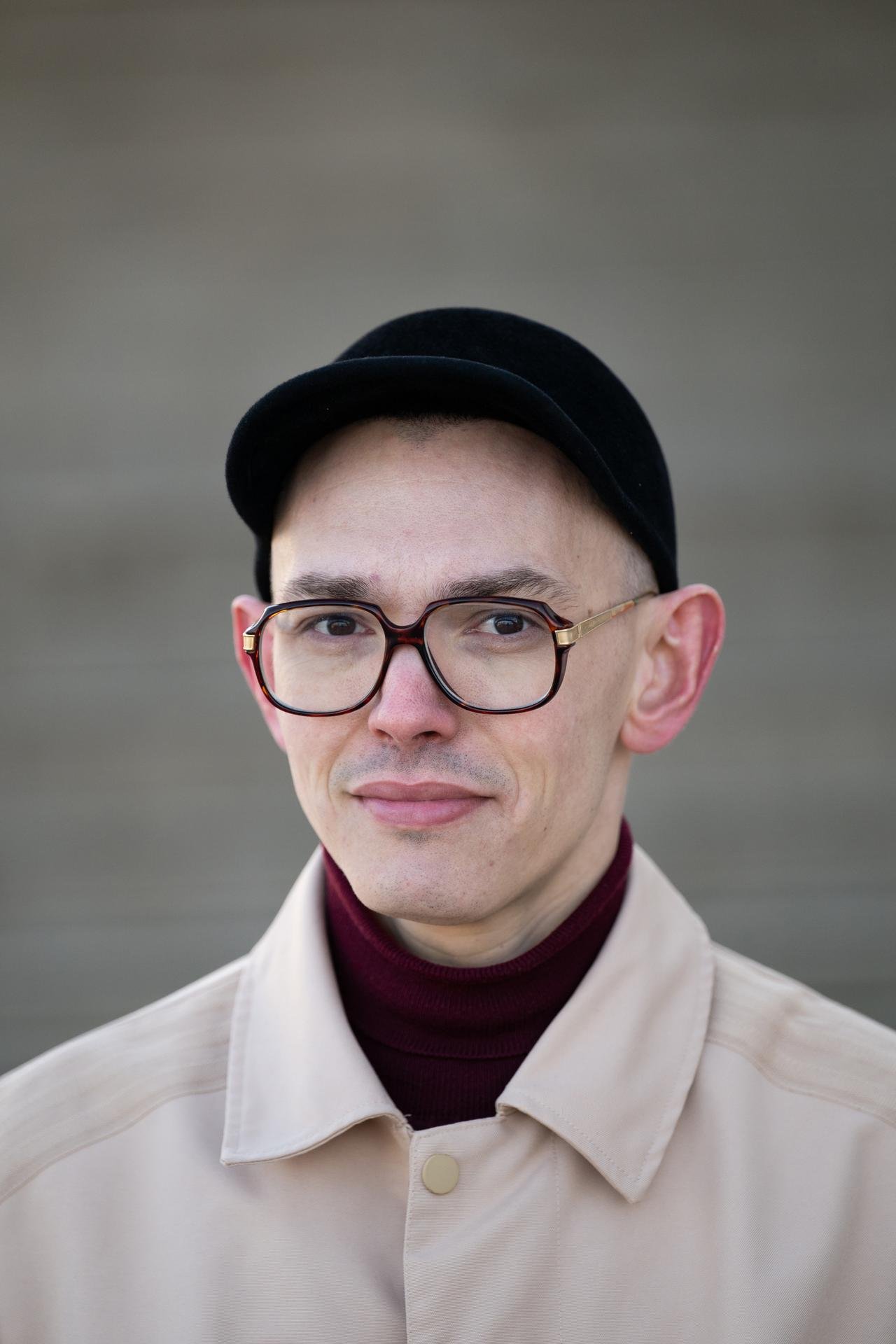 Gay identita nebo homosexuální identita jsou společenské konstrukty na sexualitě postavené, avšak současně se zdá nežádoucí o ní mluvit.