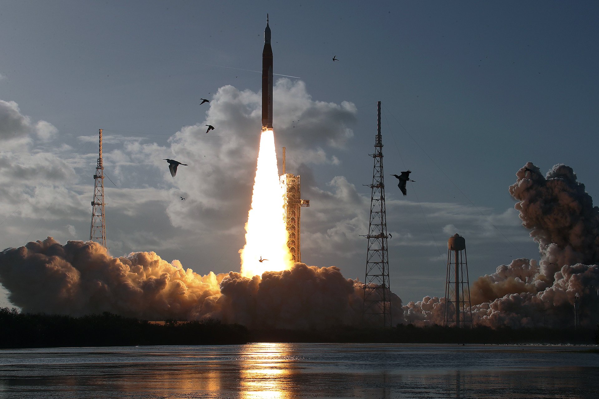 Elektroinženýrka Christina Koch závadu vyřešila. (Artemis II)