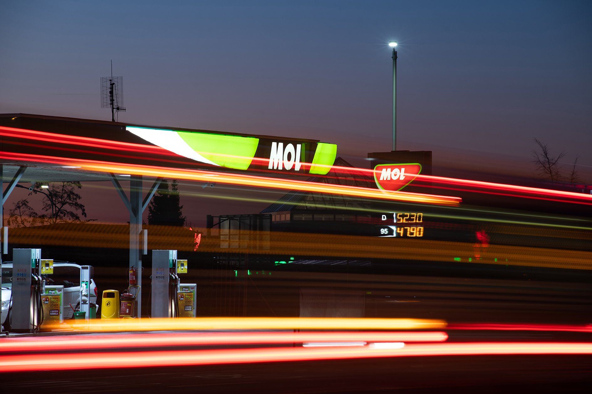 Kabinet bude denně určovat maximální cenu paliv.