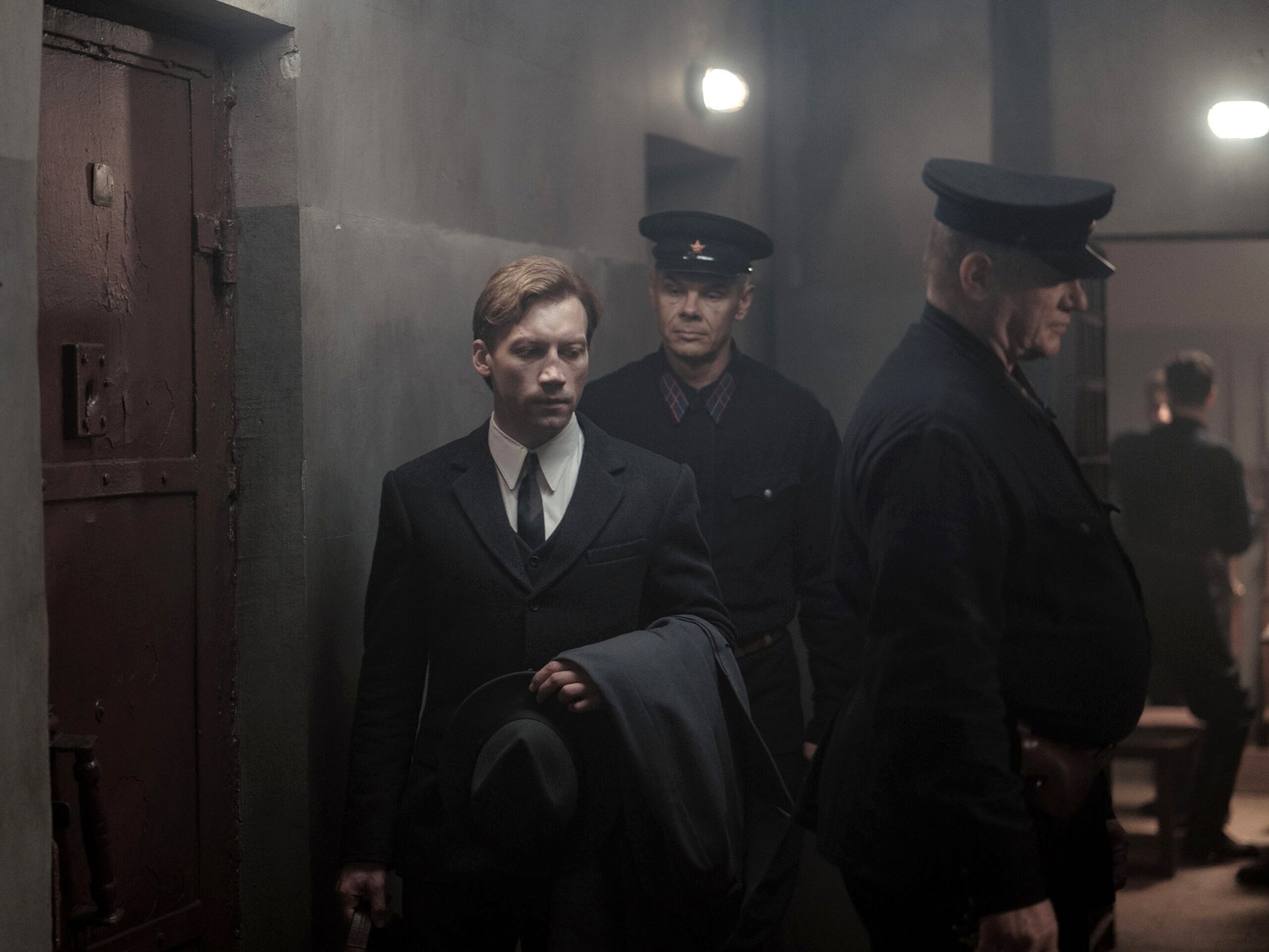 Film týdne: Dva prokurátoři berou Kafku do stalinského Ruska a ukazují, že dějiny nikam nemizí