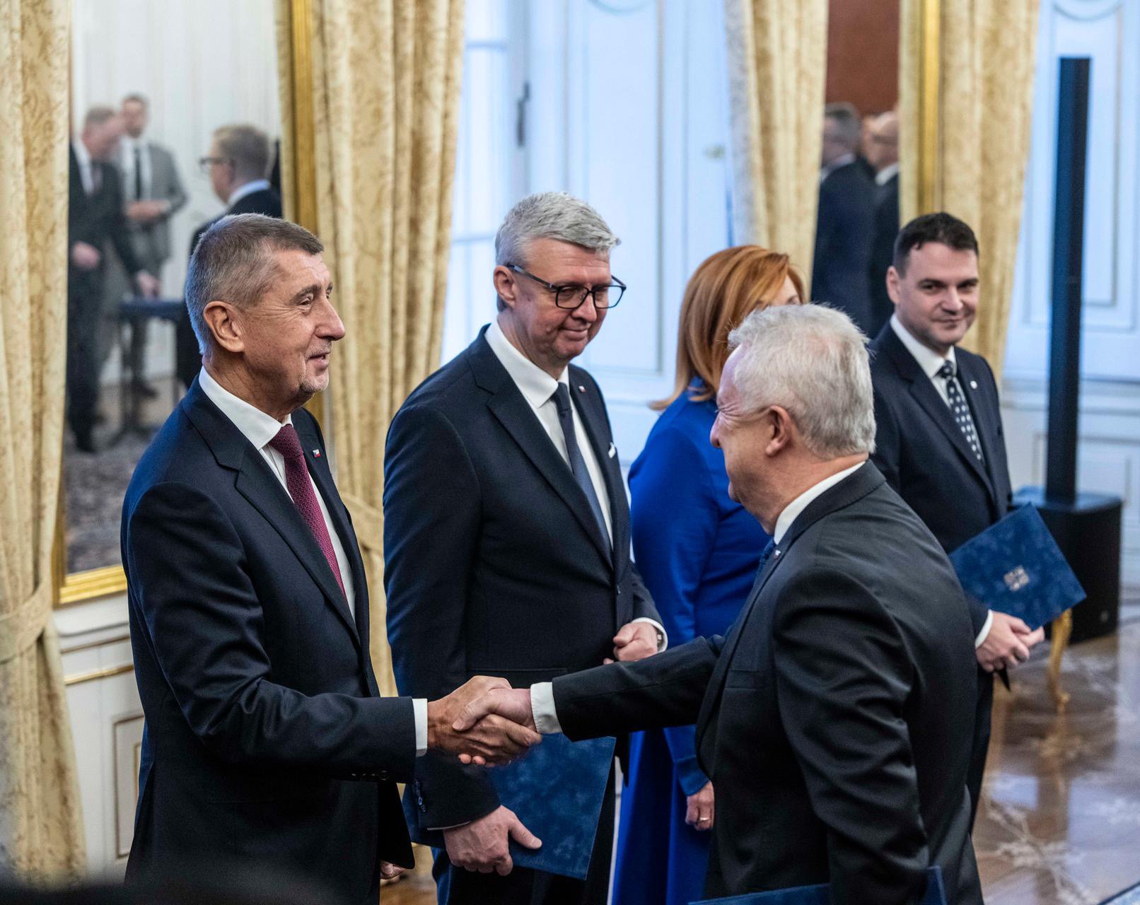 Předseda SPD si zve kandidáty na šéfa vojáků. Nechce však říct, o čem s nimi mluví a jaké má na ně požadavky