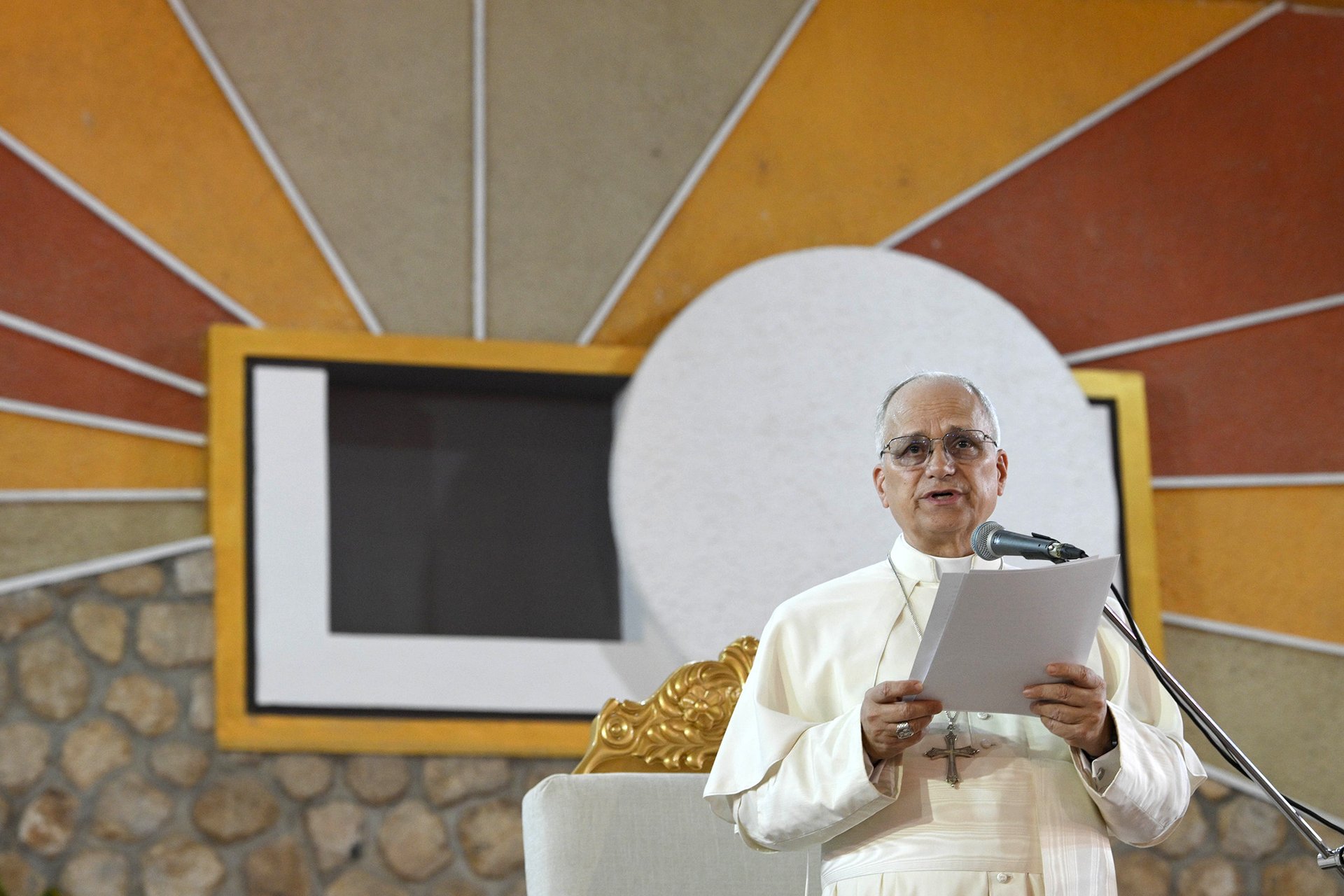 CAMEROON  - POPE  LEO XIV MEETS THE COMMUNITY OF BEMENDA AT SAINT JOSEPH's CATHEDRAL IN BEMENDA   - 2026/4/16
Autor: VATICAN MEDIA / Zuma Press / Profimedia