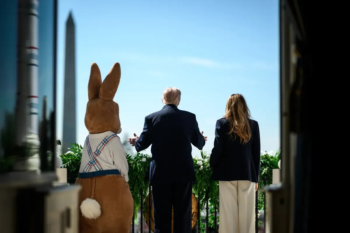 Prezidentsví mezi reality show a Batmanem. Jak se z nás stali učedníci Donalda Trumpa