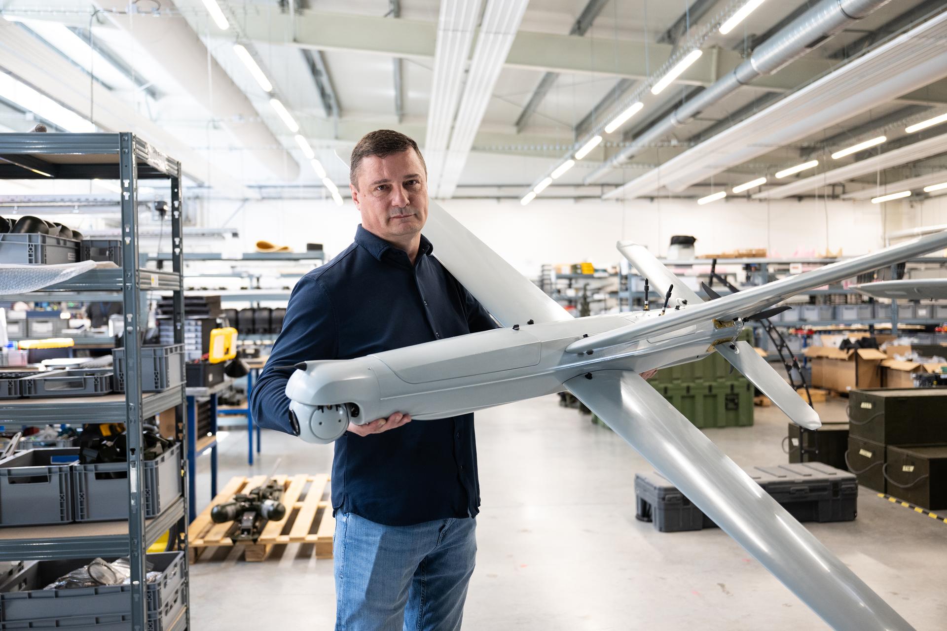 Nepřítel nebude mít šanci (útočný dron Maze, kolínský závod firmy U&C UAS)