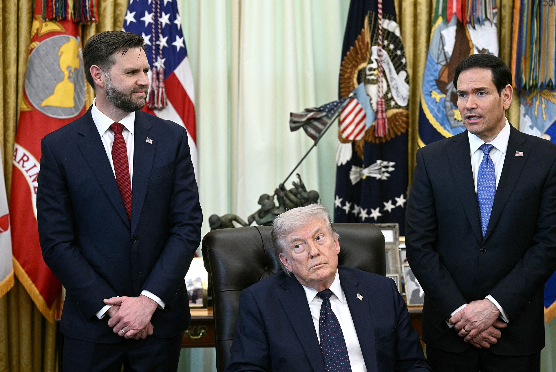 USA a Írán na sebe útočí i přes příměří. Nečekaně pro Trumpa má Teherán navrch