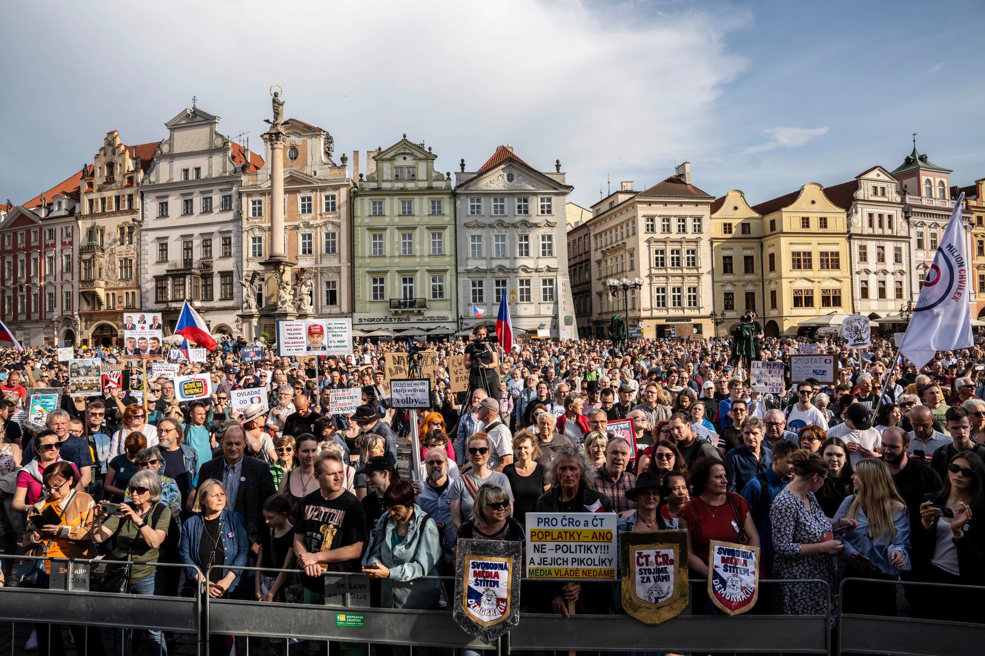 Shromáždění "Ruce pryč od médií“ 
Autor: Milan Jaroš