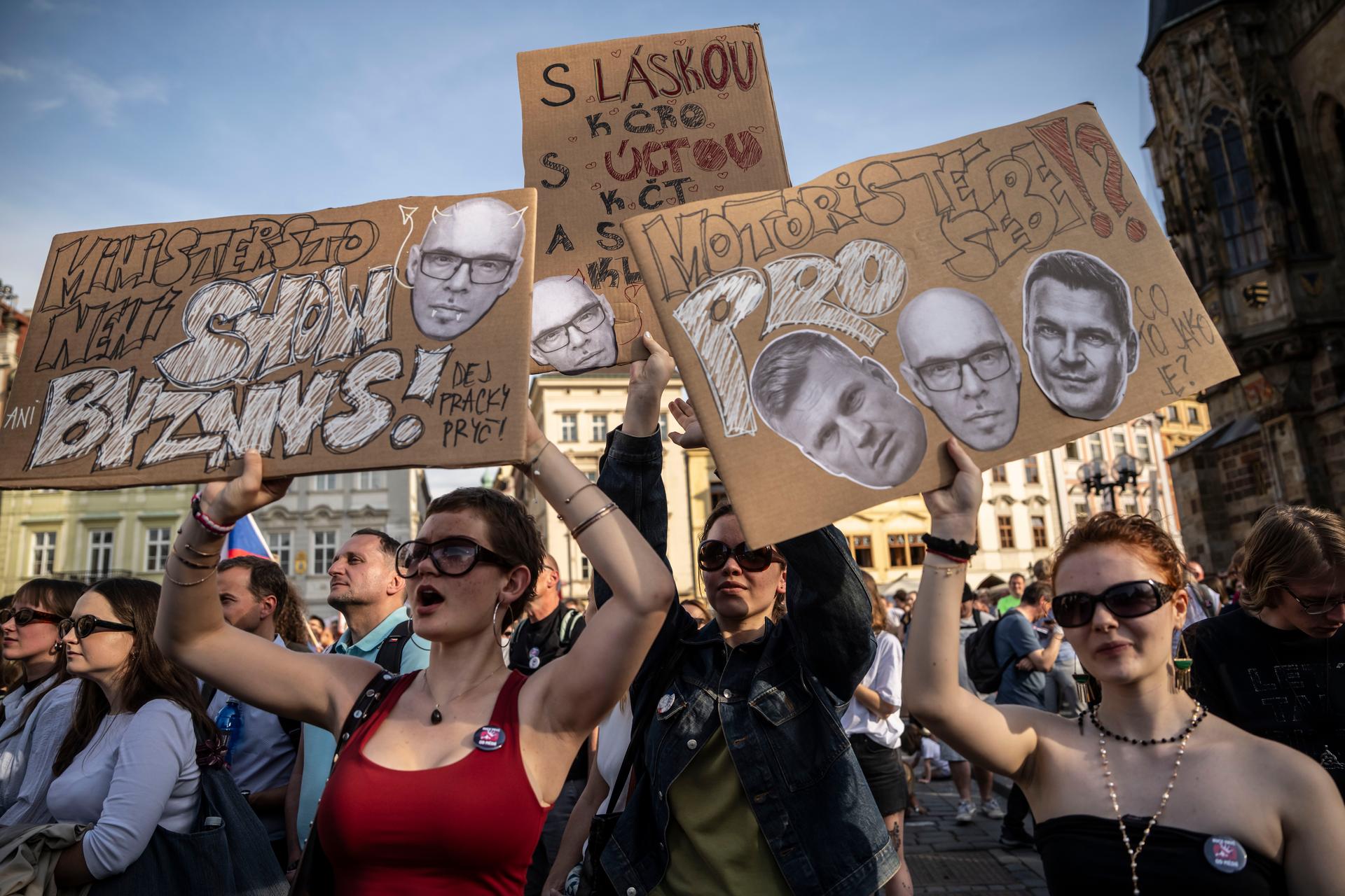Shromáždění "Ruce pryč od médií“ 
Autor: Milan Jaroš