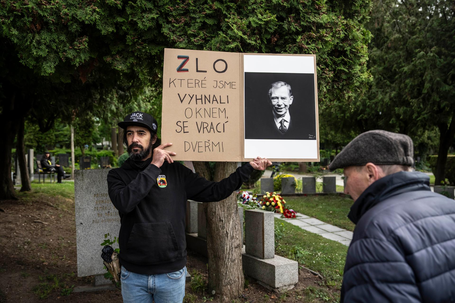 Noční vlci na Olšanských hřbitovech, 8.5. 2026
Autor: Milan Jaroš
