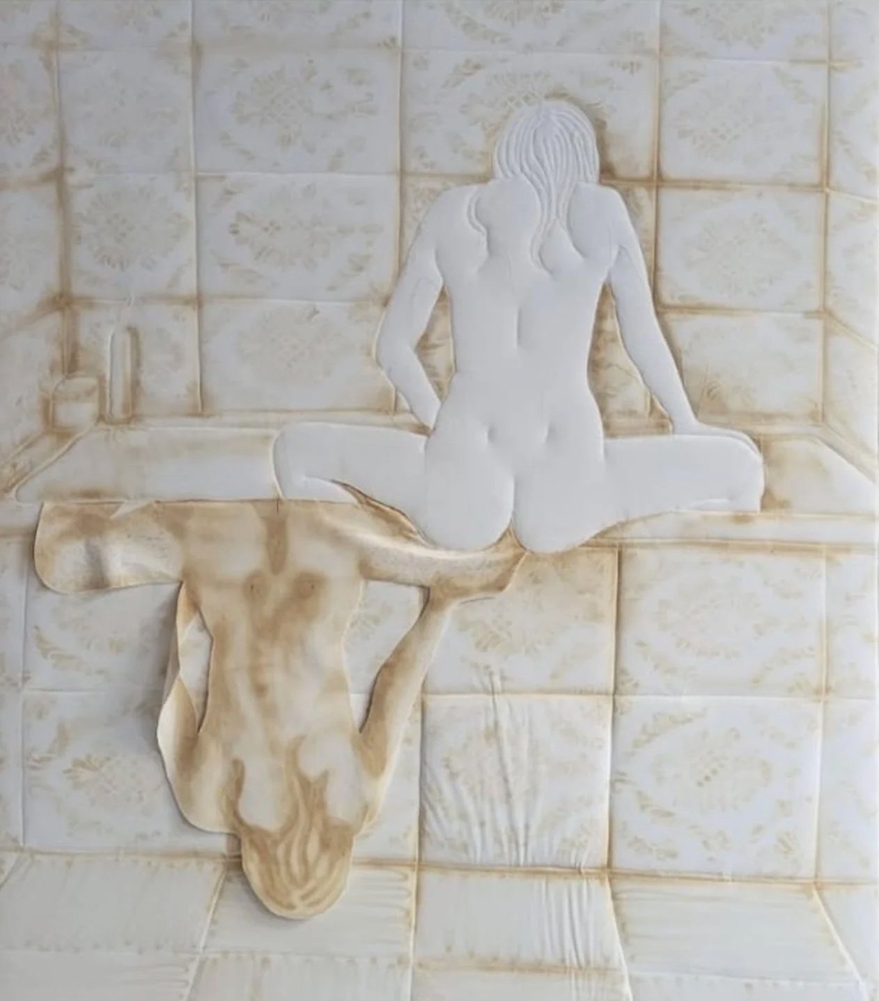 Výstava týdne: Mateřství bez růžových brýlí – Lucie Rosická pere v Trafo Gallery špinavé prádlo intimity