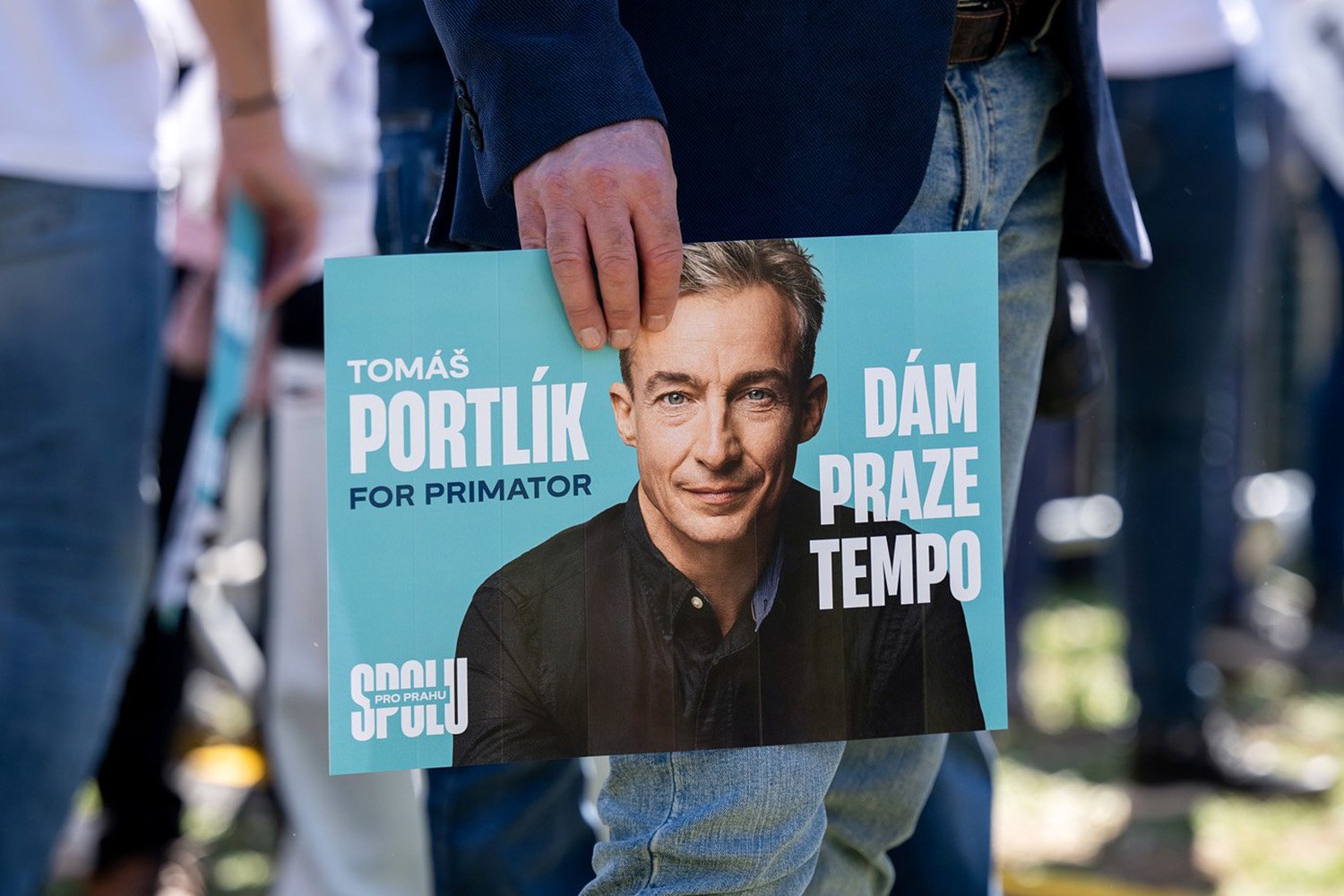 volební kampaň ODS, komunální volby, transparent, portrét Tomáš Portlík, kandidát na primátora, politik, slogan Dám Praze tempo