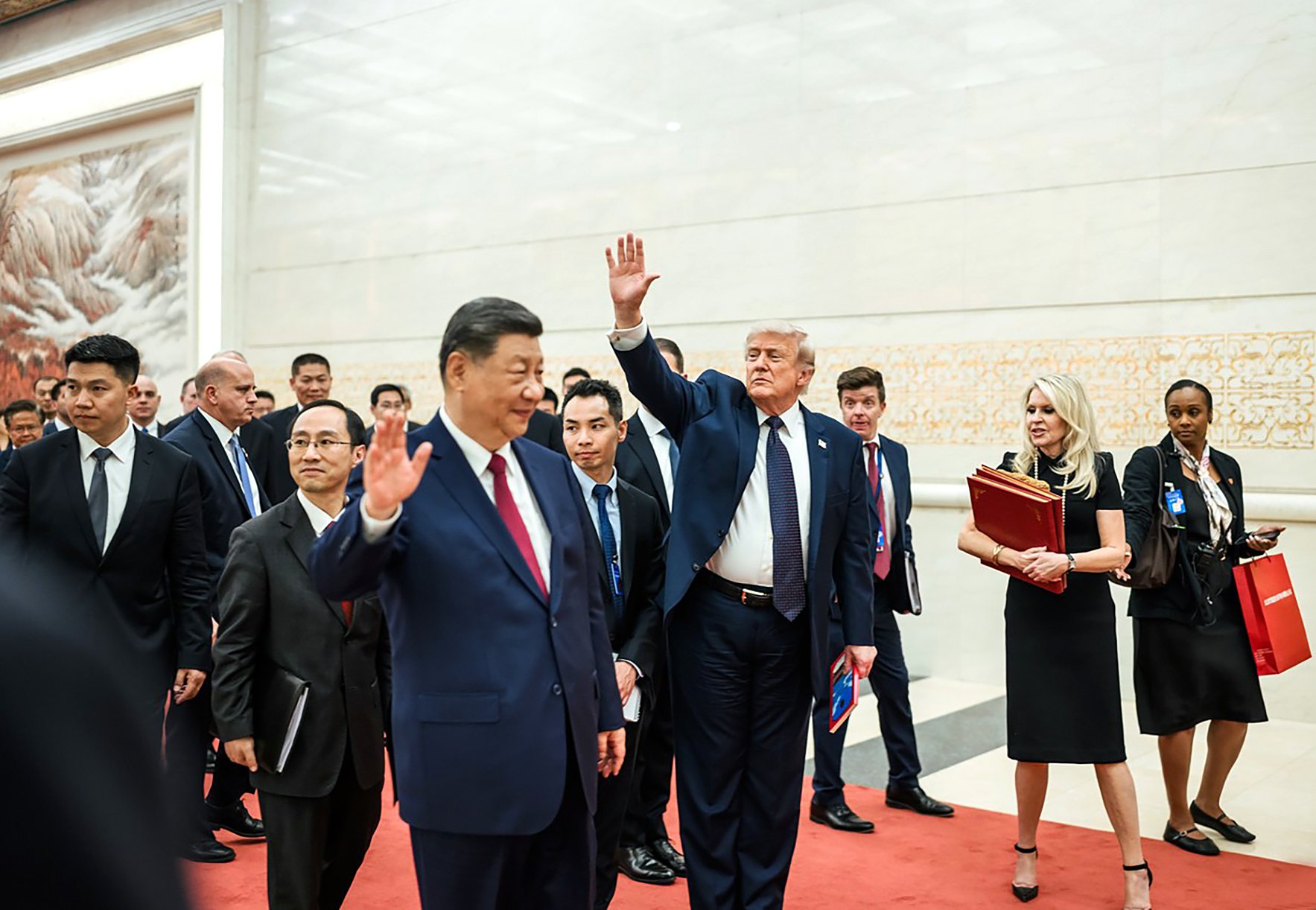 Chinese President Xi Jinping meets with Donald Trump