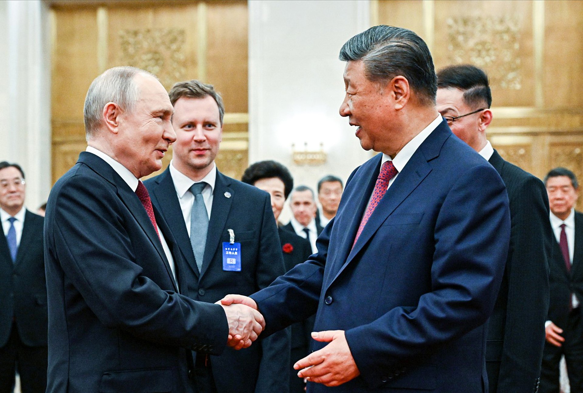 Buďte zdráv, jste tu už popětadvacáté. (Putin dorazil do Pekingu)