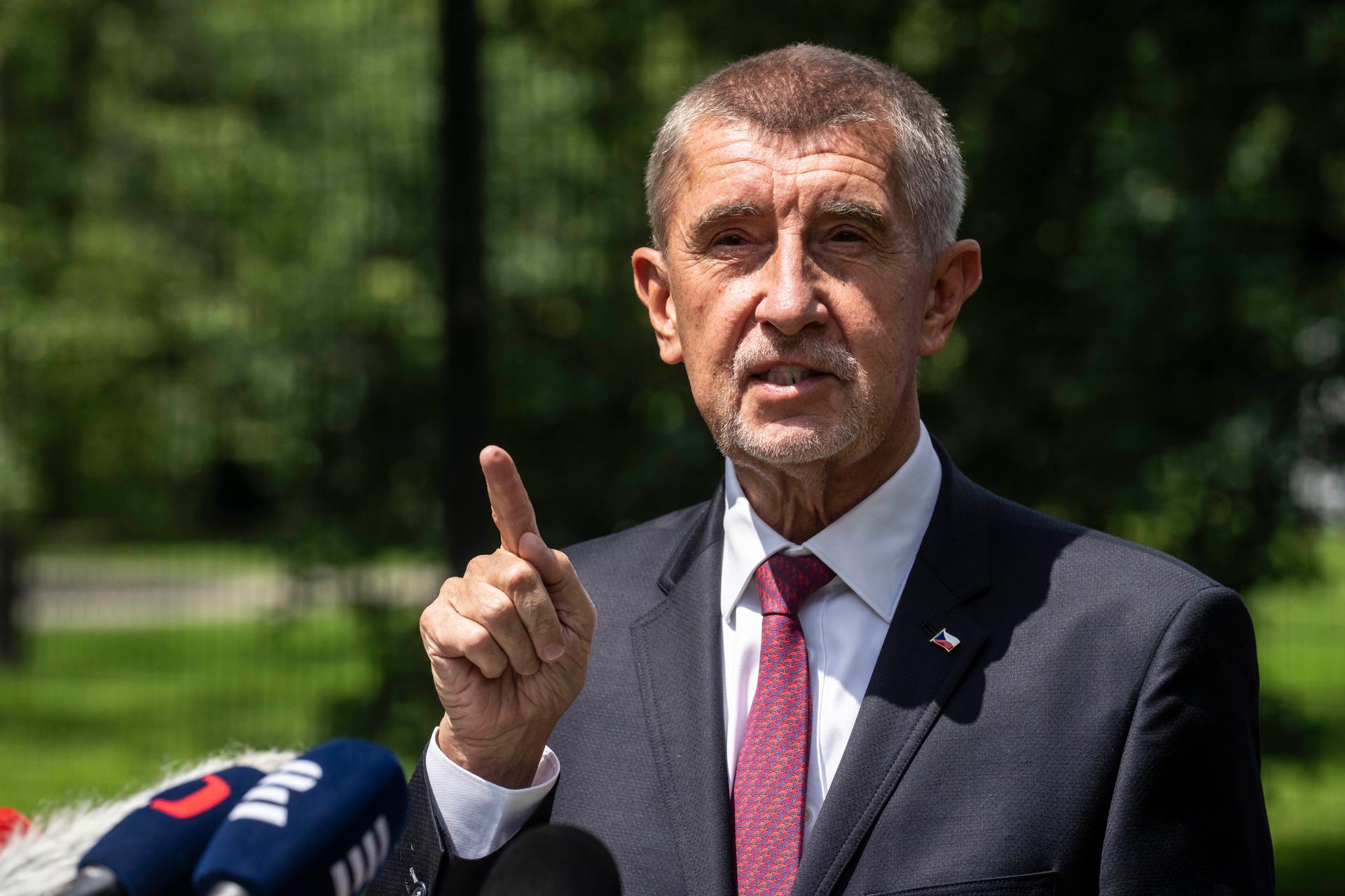 Babiš se teprve rozhodne, co s televizí a rozhlasem udělá S politologem Lubomírem Kopečkem a touhách současné vlády a o tom, kdo vlastně vede opozici. 
				