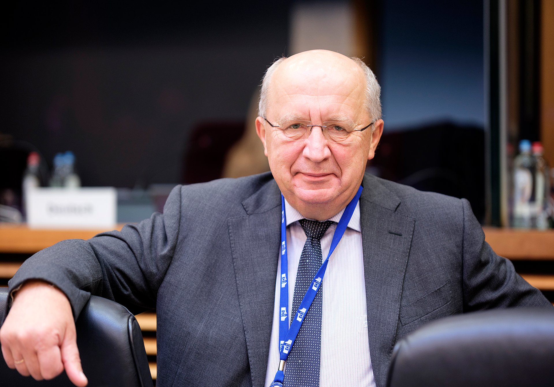 Výzvy, kterým čelíme, přinášejí zcela určitě hodně přemýšlení do pozdních nočních hodin, včetně čtení různých podkladů, psaní a příprav. Ale není to nic úplně nového.