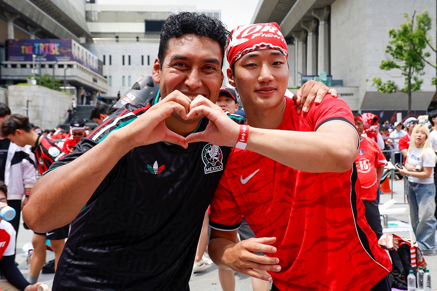 Public viewing for Mexico vs South Korea FIFA World Cup, WM, Weltmeisterschaft, Fussball match Soccer fans cheer during