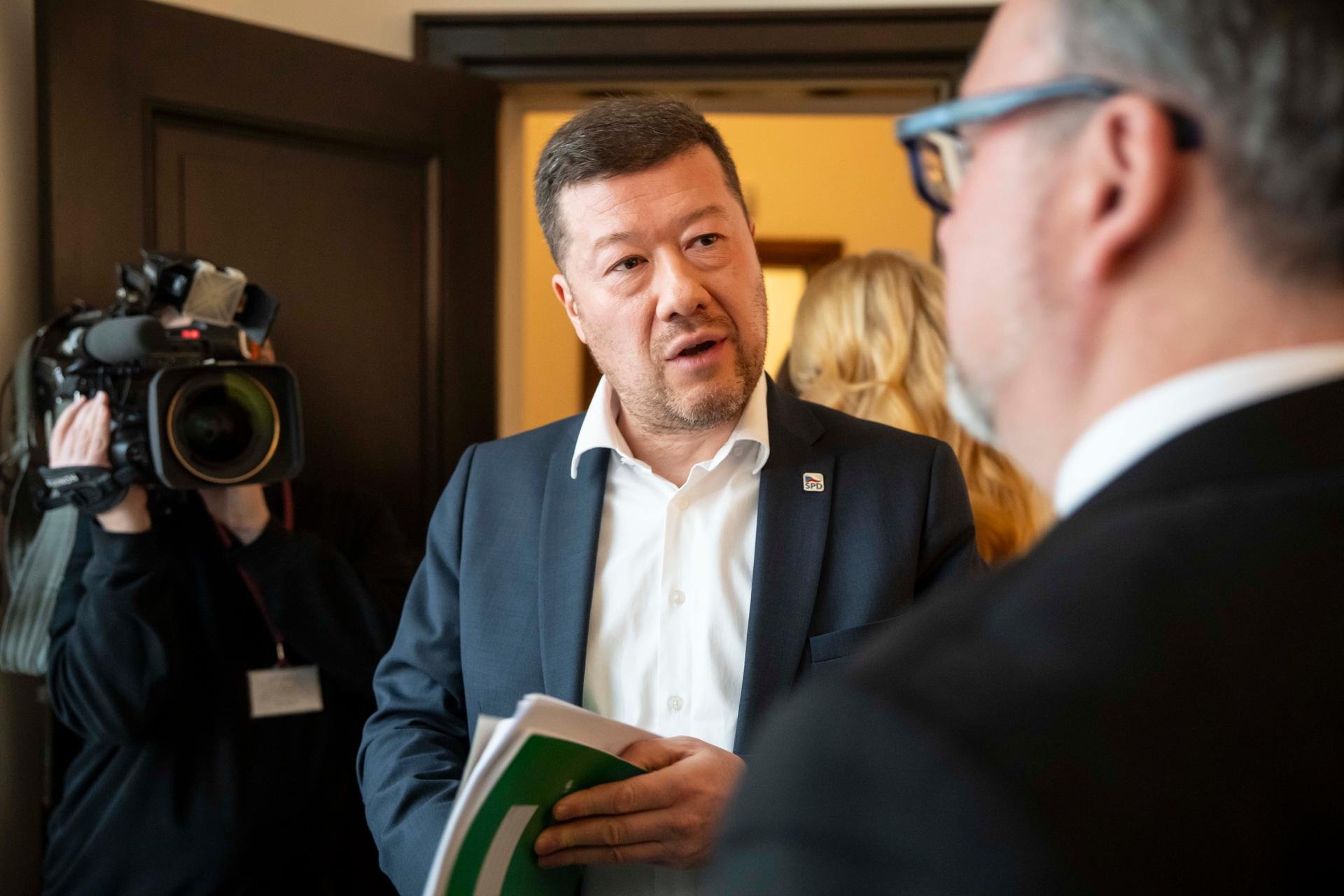 Nově by chtěl mít ideálně pod kontrolou vše: kulaté stoly, konference, vernisáže i prohlídky pořádané sněmovnou. (Tomio Okamura)