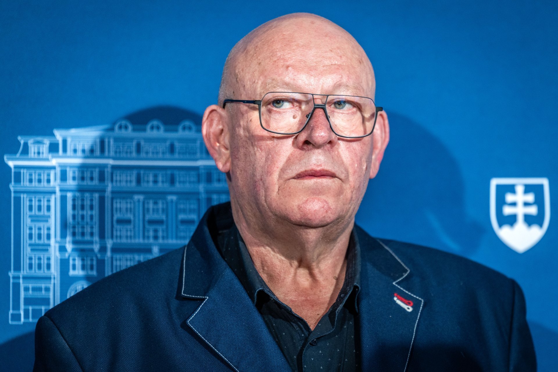 Kostolný: O čem svědčí nejbizarnější útěk před novináři v dějinách slovenské politiky?