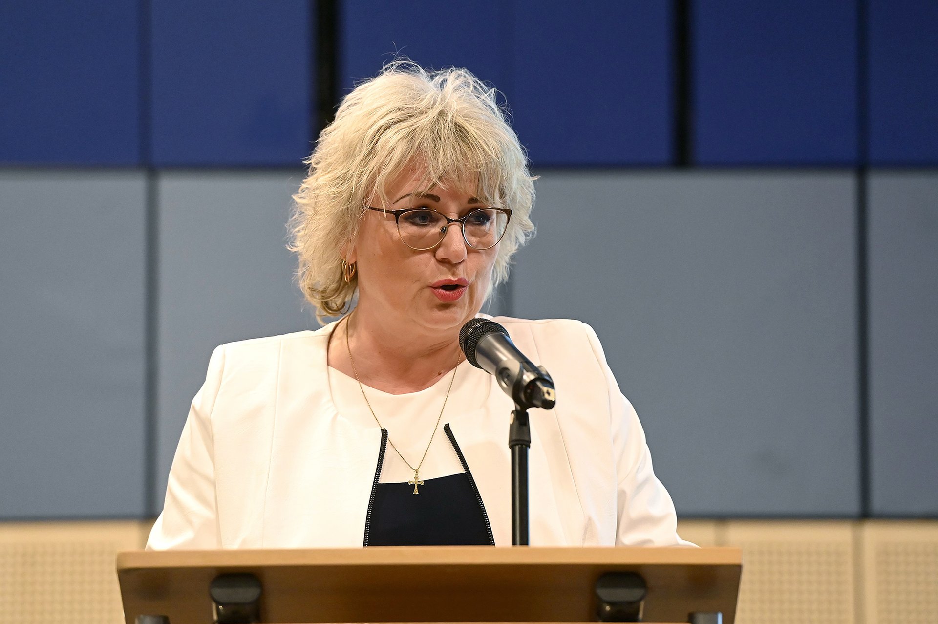 Pes přežil, politické ambice též. (Margita Balaštíková)