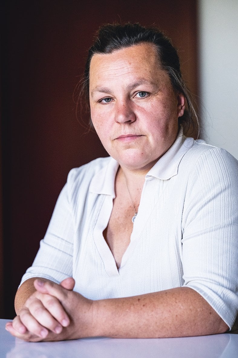 adí mi, že neznáme důvody, proč se najednou místo zavádění do praxe ruší dokument, do něhož se už vložila spoustu energie, času a peněz. 