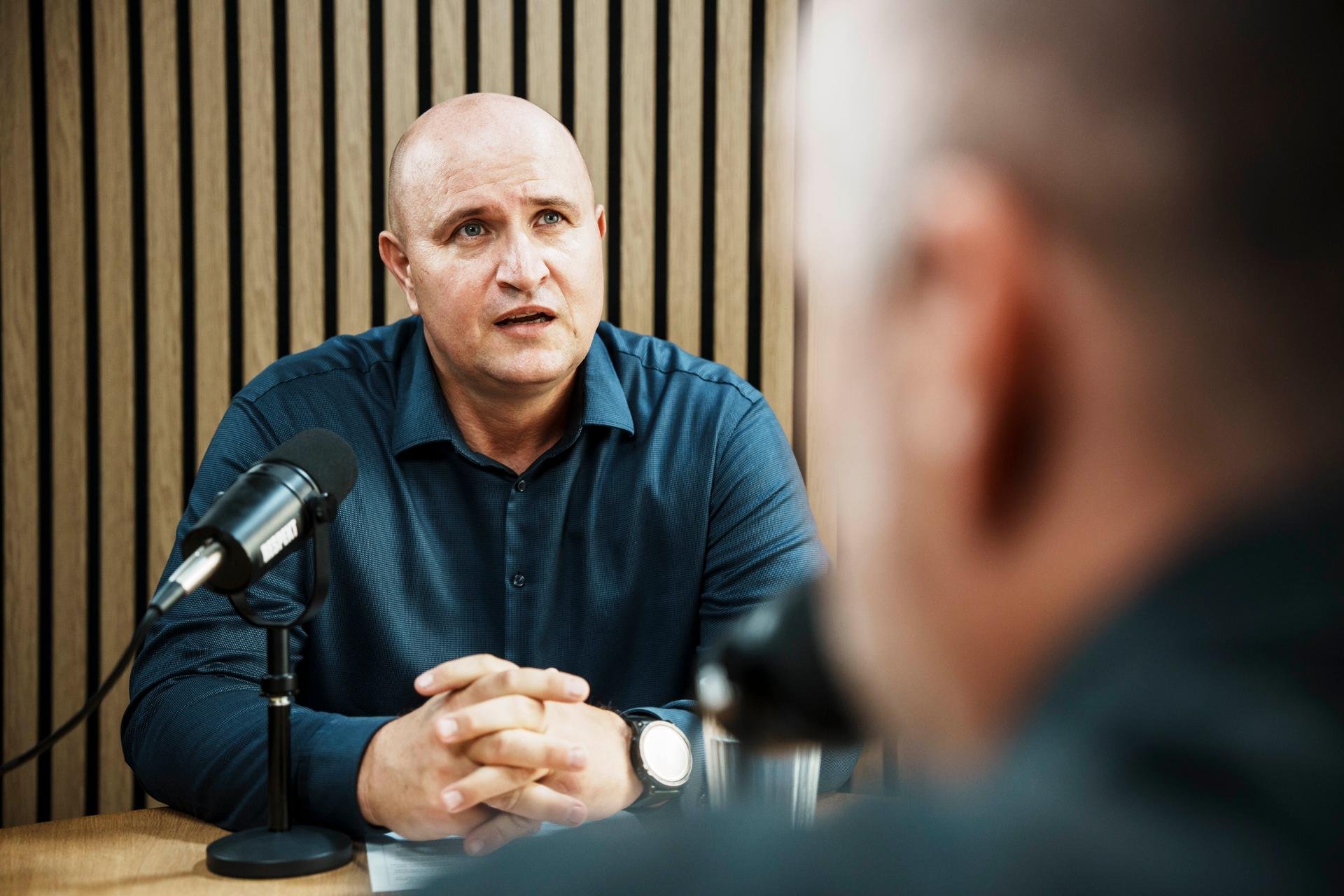 Musíme si položit otázku, co se děje v naší společnosti, když se i úplně mladí lidé uchylují k brutálnímu násilí. Ruku na srdce, dospělí by měli jít do sebereflexe