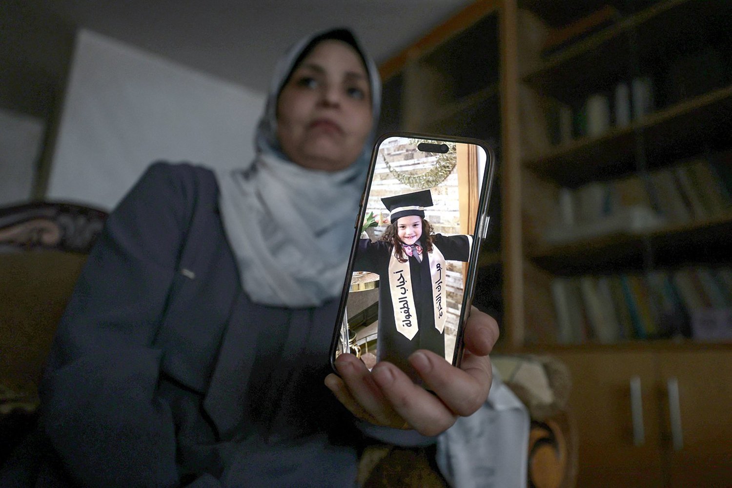 Izraelská armáda zabila pětiletou Palestinku Hind Rajab. Její případ vyšetřuje jako válečný zločin