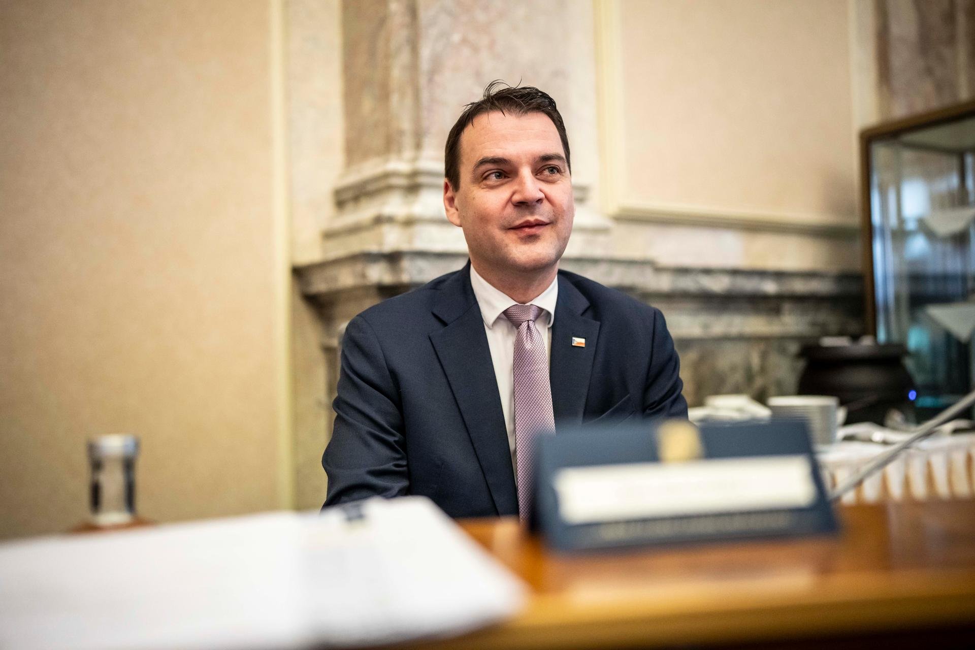 Plamínková: Česká reakce po Lipsku – Jaký předseda je grafik – Čínská cestovka