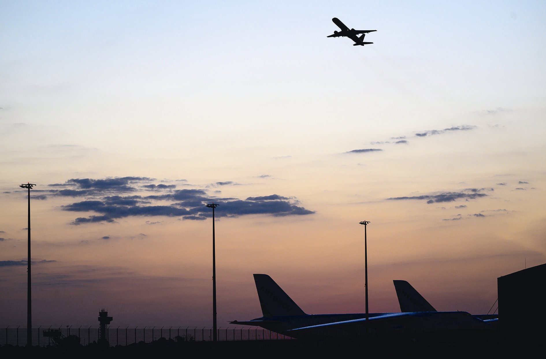 Following a drone incident at Leipzig/Halle Airport
Autor: dpa/picture alliance via Getty Images