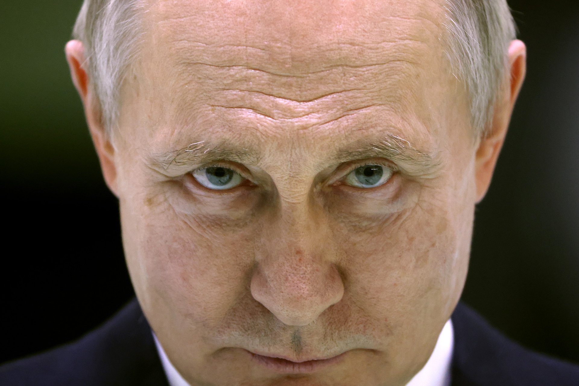 Putinova válka uvízla na mrtvém bodě. Jak se z toho chce dostat?