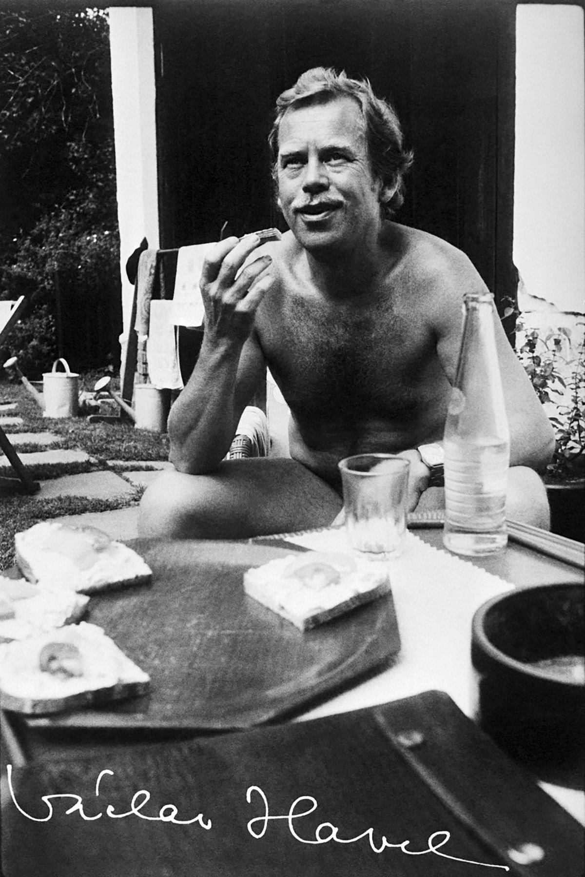 Václav Havel - signatář Charty 77 - dramatik - disident - autogram - podpis