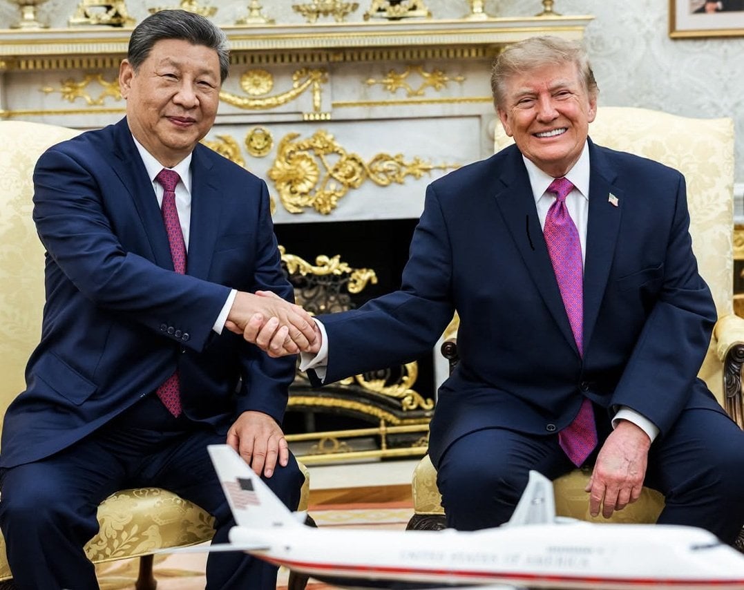 Čína a USA dál závodí ve vývoji AI bez mezinárodní regulace. Co přinesl summit kromě dvou pand pro Atlantu