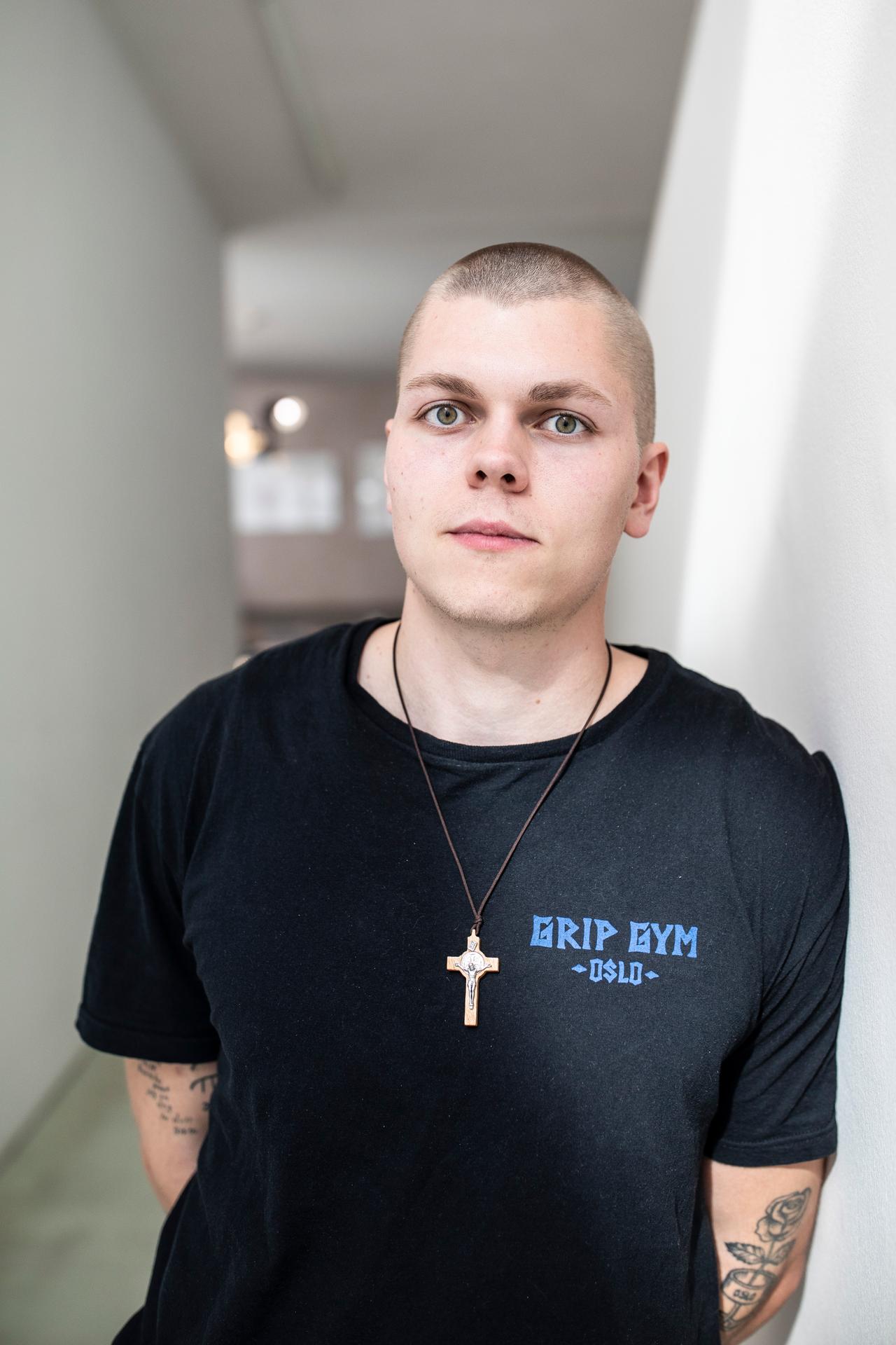 Myslím si, že pro člověka je nejlepší, když vyrůstá s dvěma milujícími rodiči a sourozenci