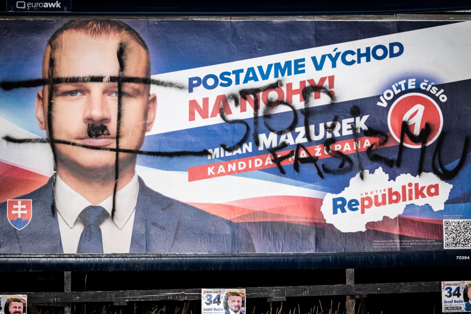 Bilbord Milana Mazurka ve Spišské Belé, kde vyrůstal a dodnes volí.